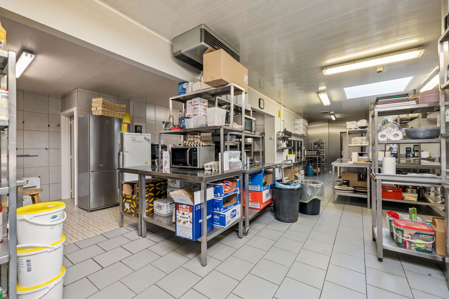 Goeddraaiend restaurant/brasserie met grote woongelegenheid foto 16