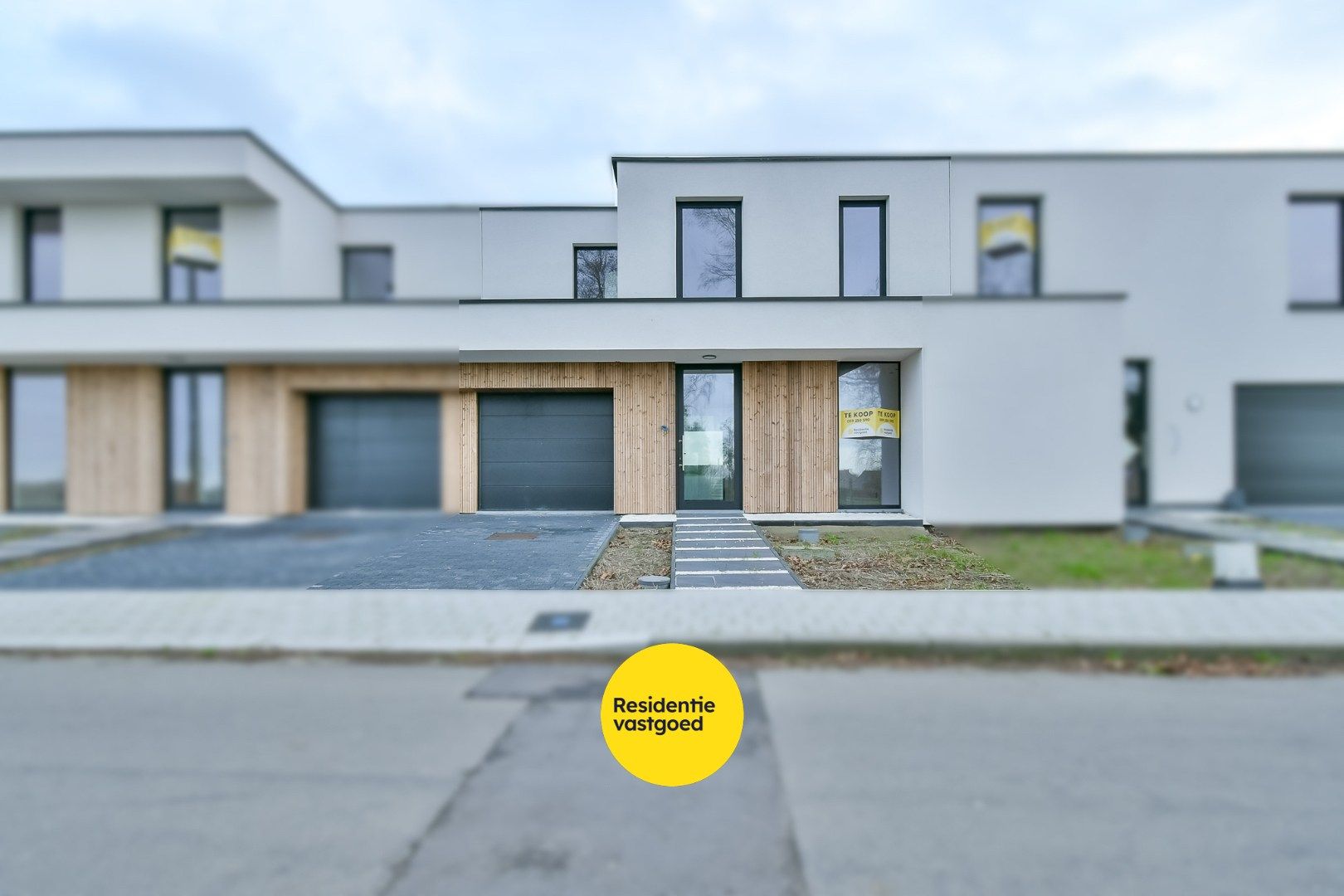 Ruime en kwalitatieve nieuwbouwwoning! foto {{pictureIndex}}