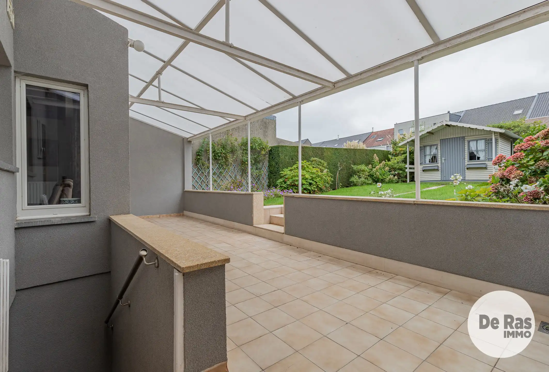 HERZELE- Gezinswoning met 4 slaapkamers en zuidgerichte tuin foto 3