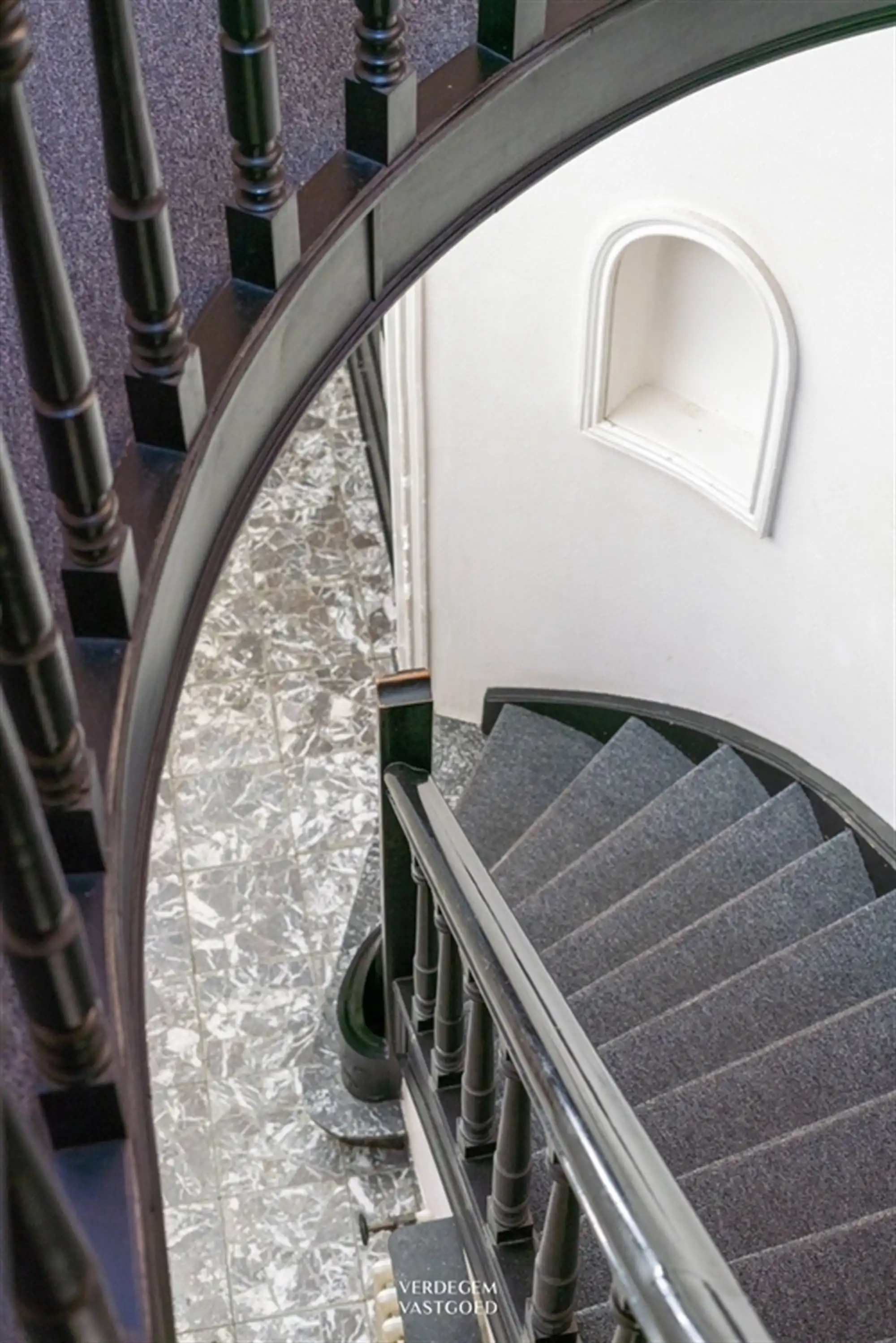 Architecturale studentenwoning met 8 entiteiten, garage en prachtige tuin foto 13