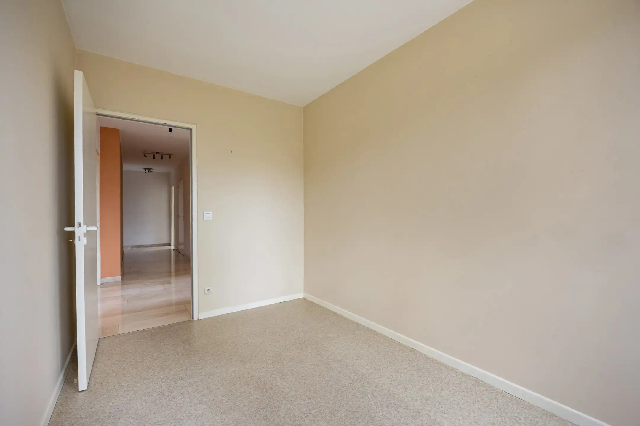 3 slpk app met garagebox op wandelafstand van centrum Beerse foto 14