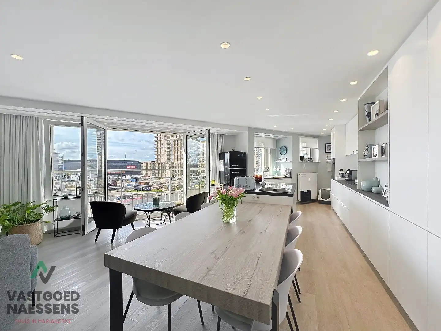 SCHITTEREND VERNIEUWD 2 SLPK APP VLAKBIJ ZEEDIJK foto 9