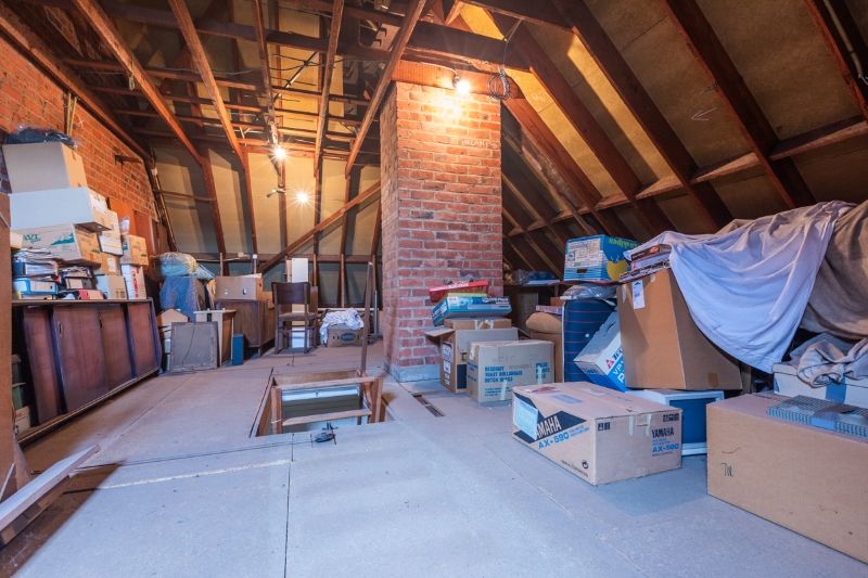 Lichtrijke, te moderniseren woning op 480m² op een steenworp van de Gavers... foto 12