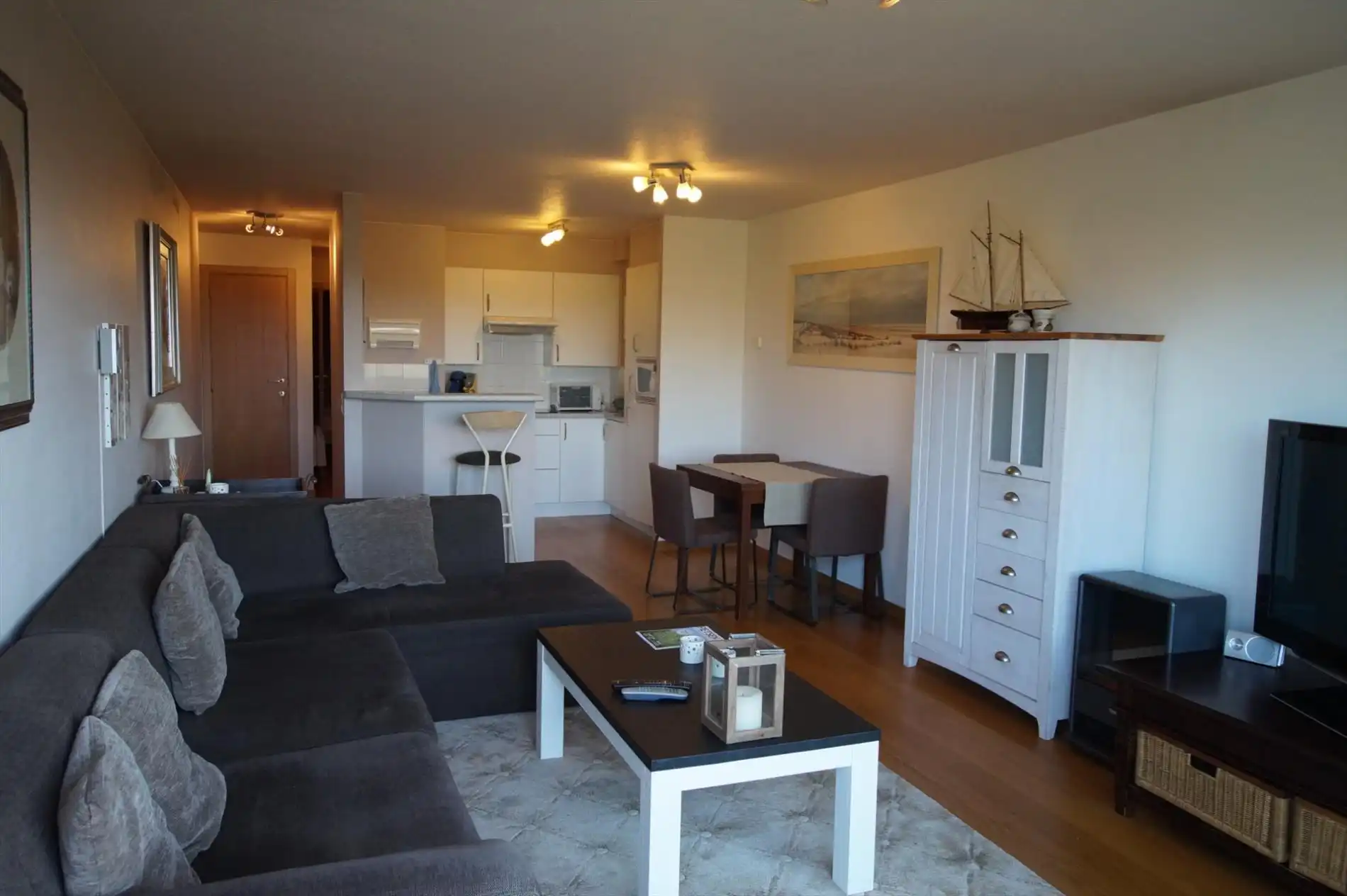 MOOI APPARTEMENT OP WANDELAFSTAND VAN DE ZEEDIJK foto 2