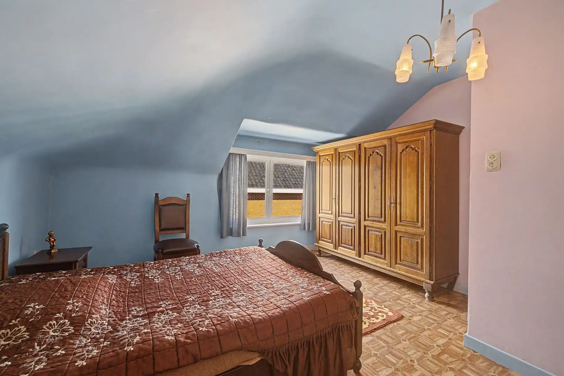 Te renoveren gezinswoning met garage en tuin nabij het centrum van De Klinge foto 18