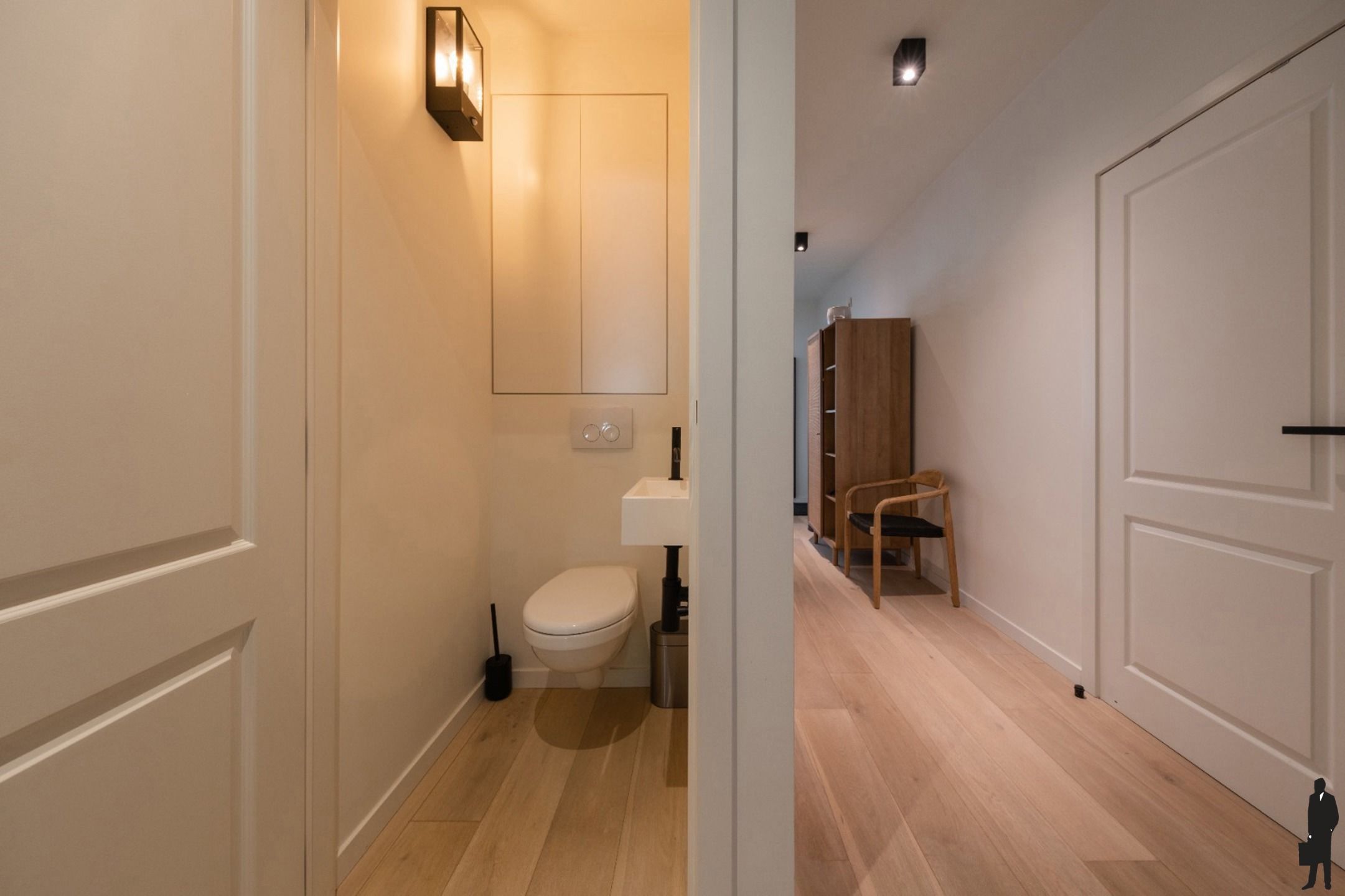 Instapklaar appartement met zonnige tuin op de grens van Wilrijk en Berchem foto 10