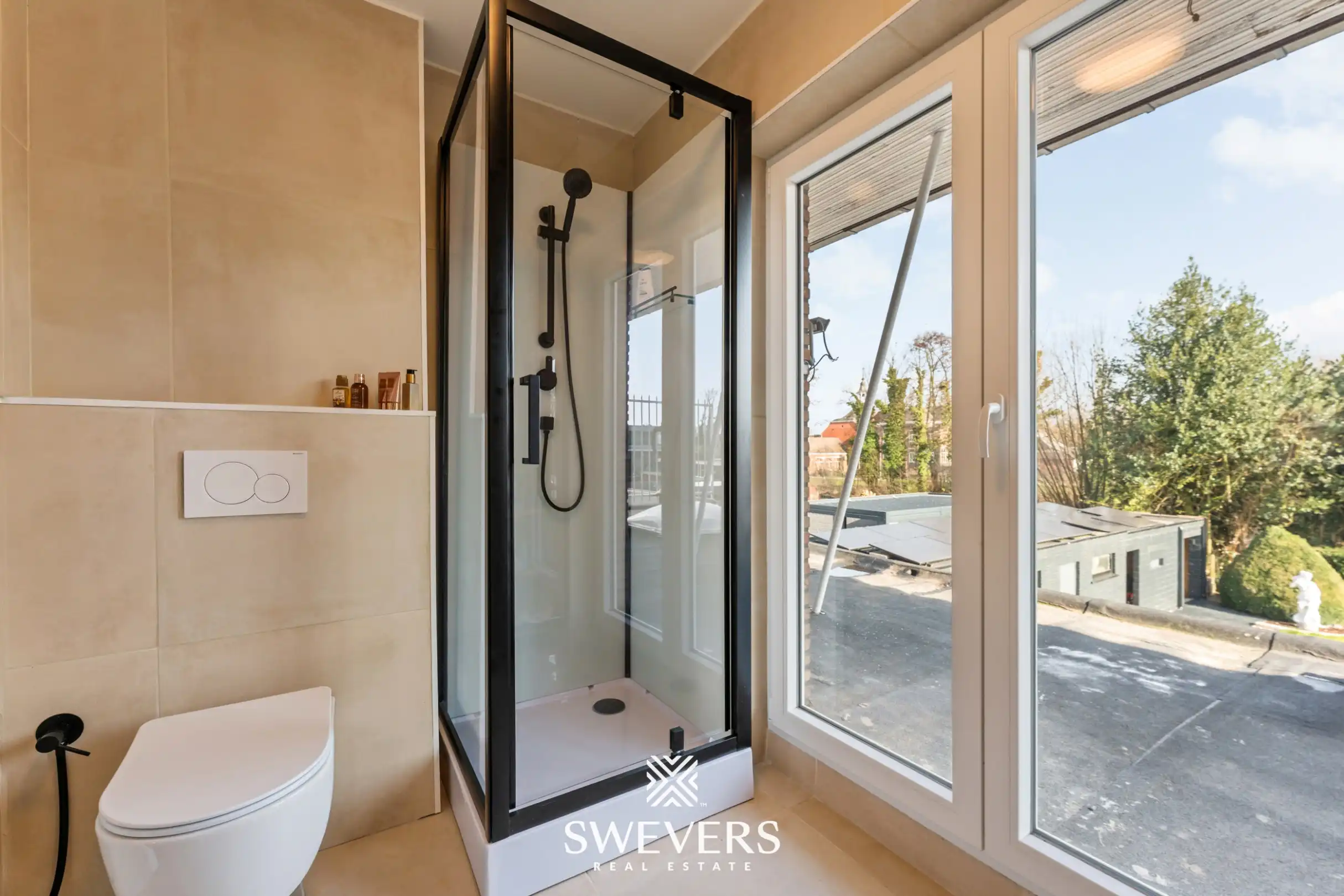 Instapklare, energiezuinige gezinswoning met 5 slaapkamers in rustige buurt van Alken foto 24