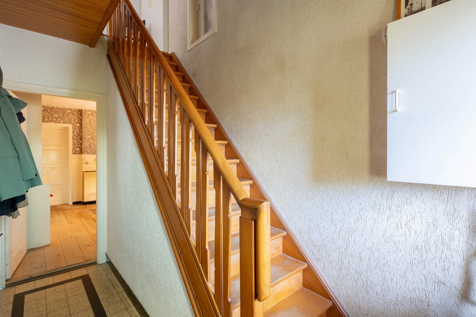 Ruime woning op een prachtig perceel te koop! foto 2