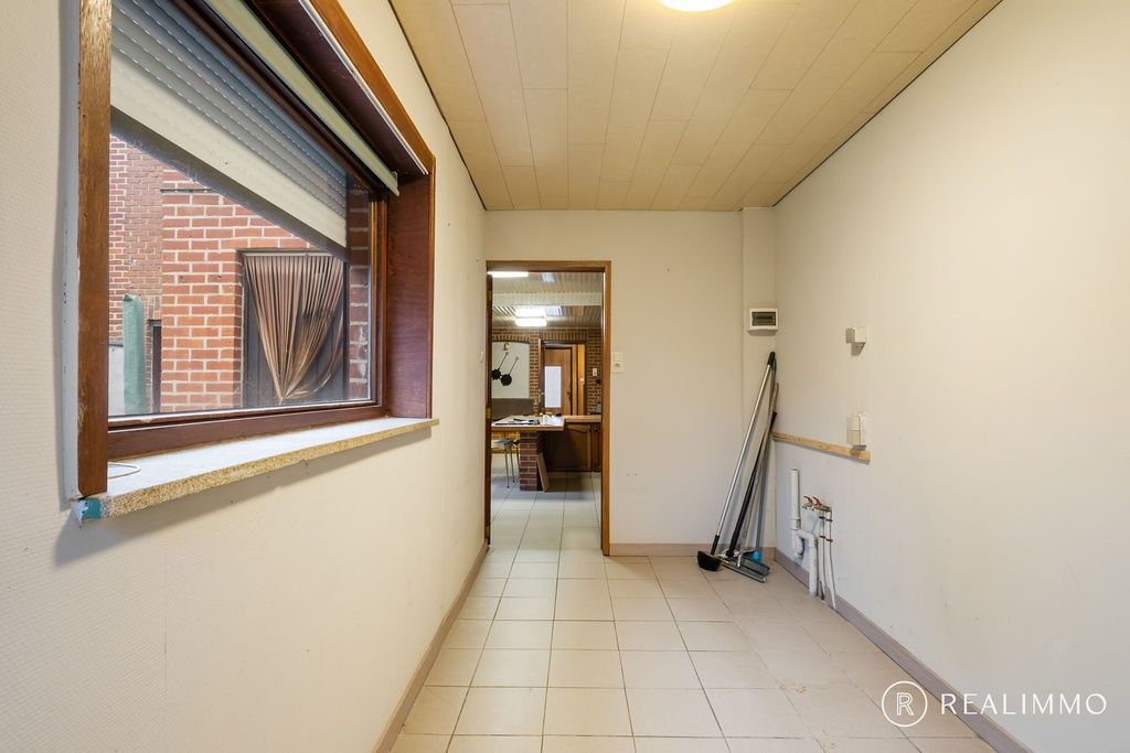 Gezinswoning met potentieel en zonnige tuin in de rustige Arendswijk foto 7