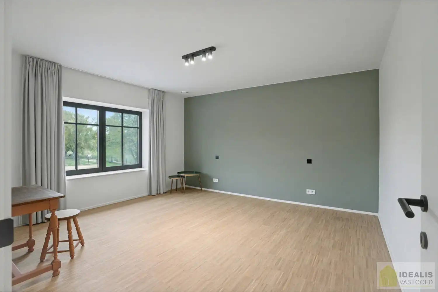 IDEALIS VASTGOED - EEN BIJZONDER HUIS, EEN BIJZONDERE LOCATIE, EEN UNIEKE KANS OM TE WONEN IN EEN AUTHENTIEK LANDHUIS MET EEN PRACHTIGE INRICHTING EN EEN HOOGWAARDDIGE AFWERKINGSGRAAD! foto 51