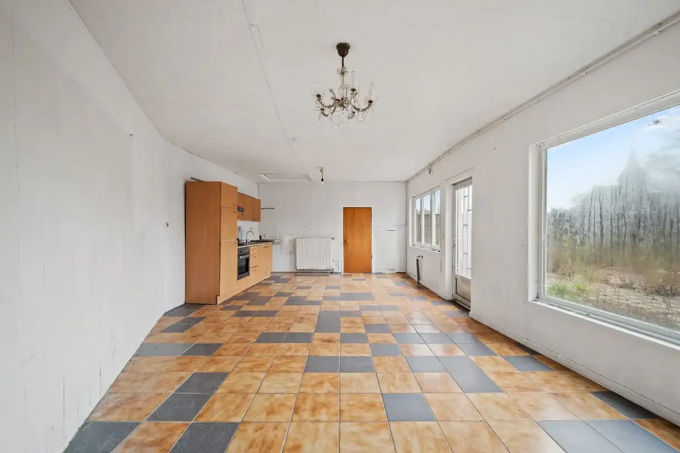 Te renoveren woning met potentieel op ruim perceel te Attenhoven foto 12