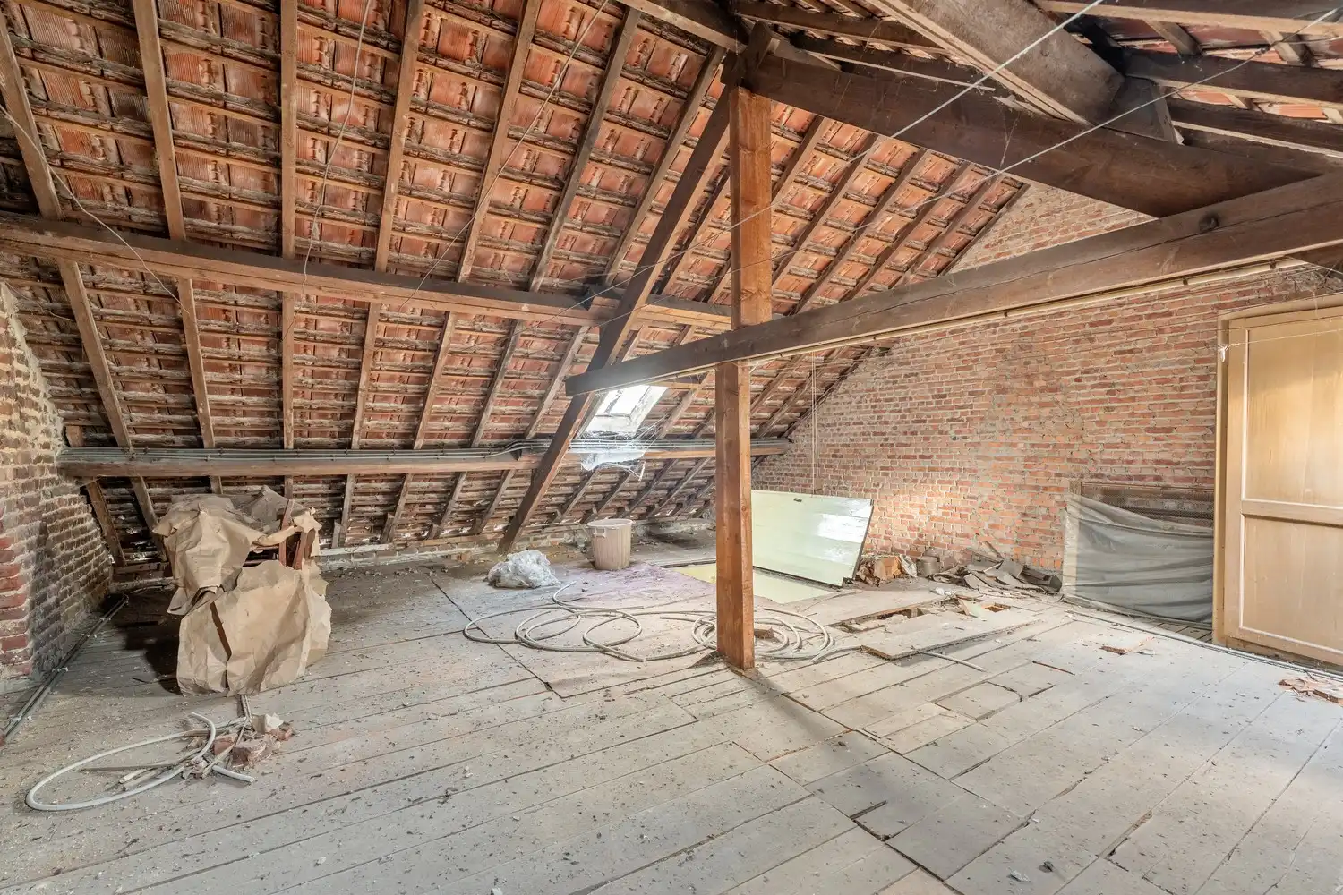 Gezinswoning met drie kamers foto 16