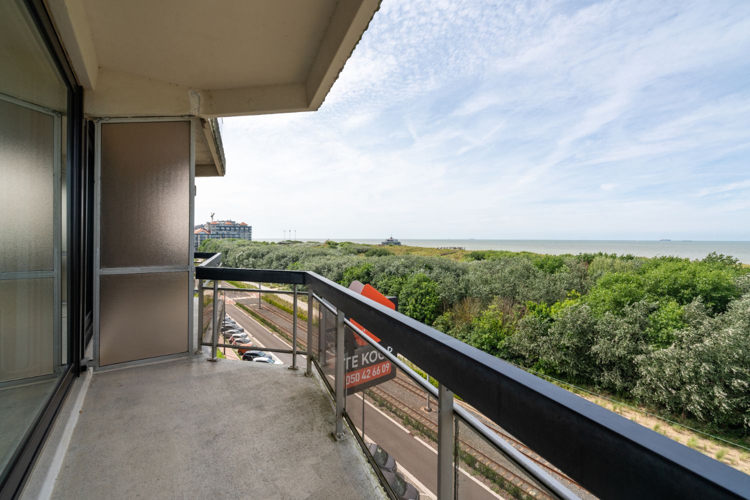 Prachtig doorlopend hoekappartement met zowel frontaal zeezicht als zicht op de polders foto 16