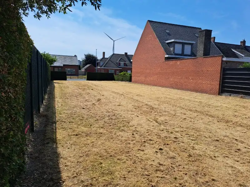 Bouwgrond te koop in Kachtem – 654 m² voor een halfopen gezinswoning foto 7