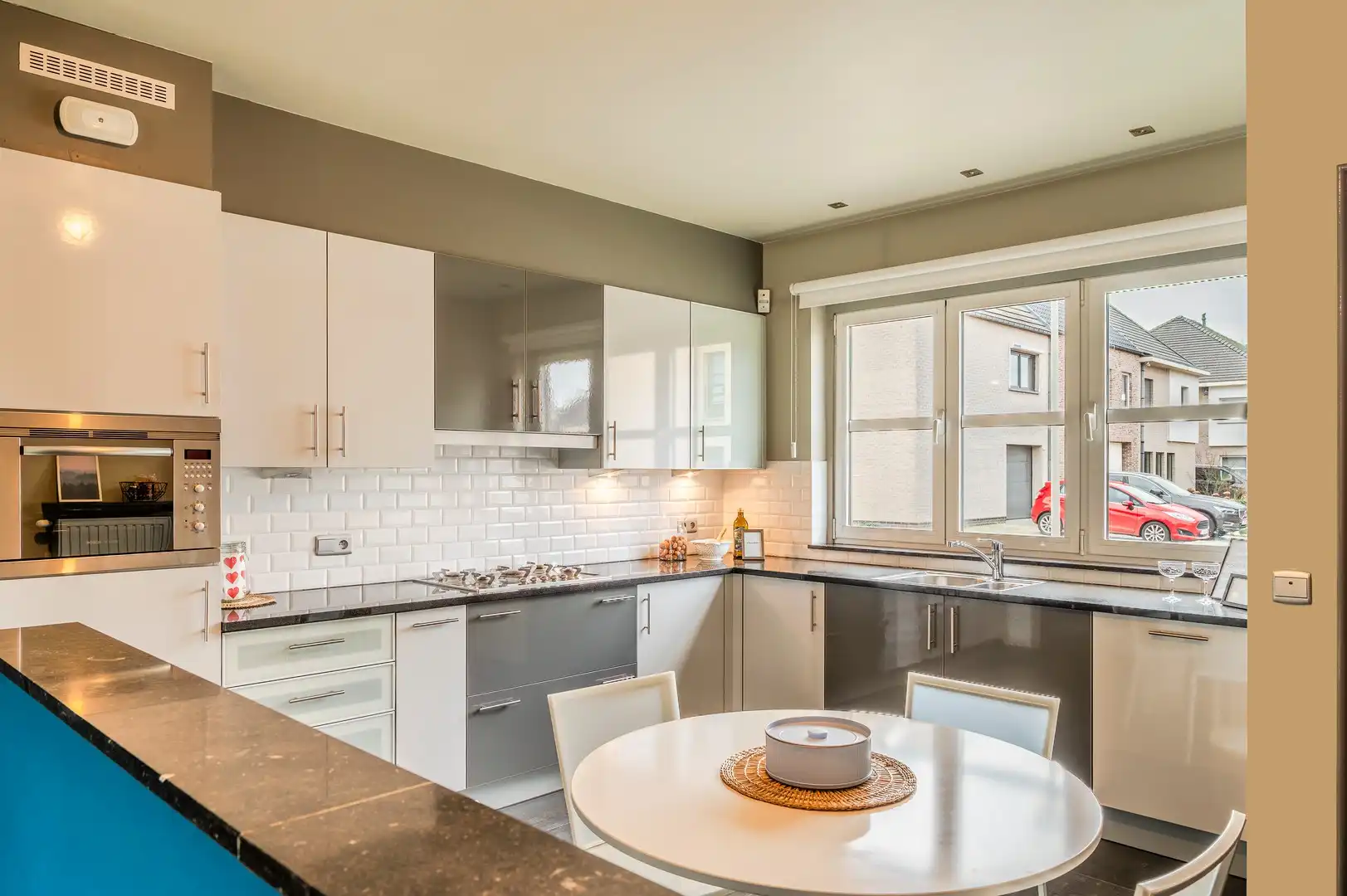 Ruime instapklare woning met garage foto 6