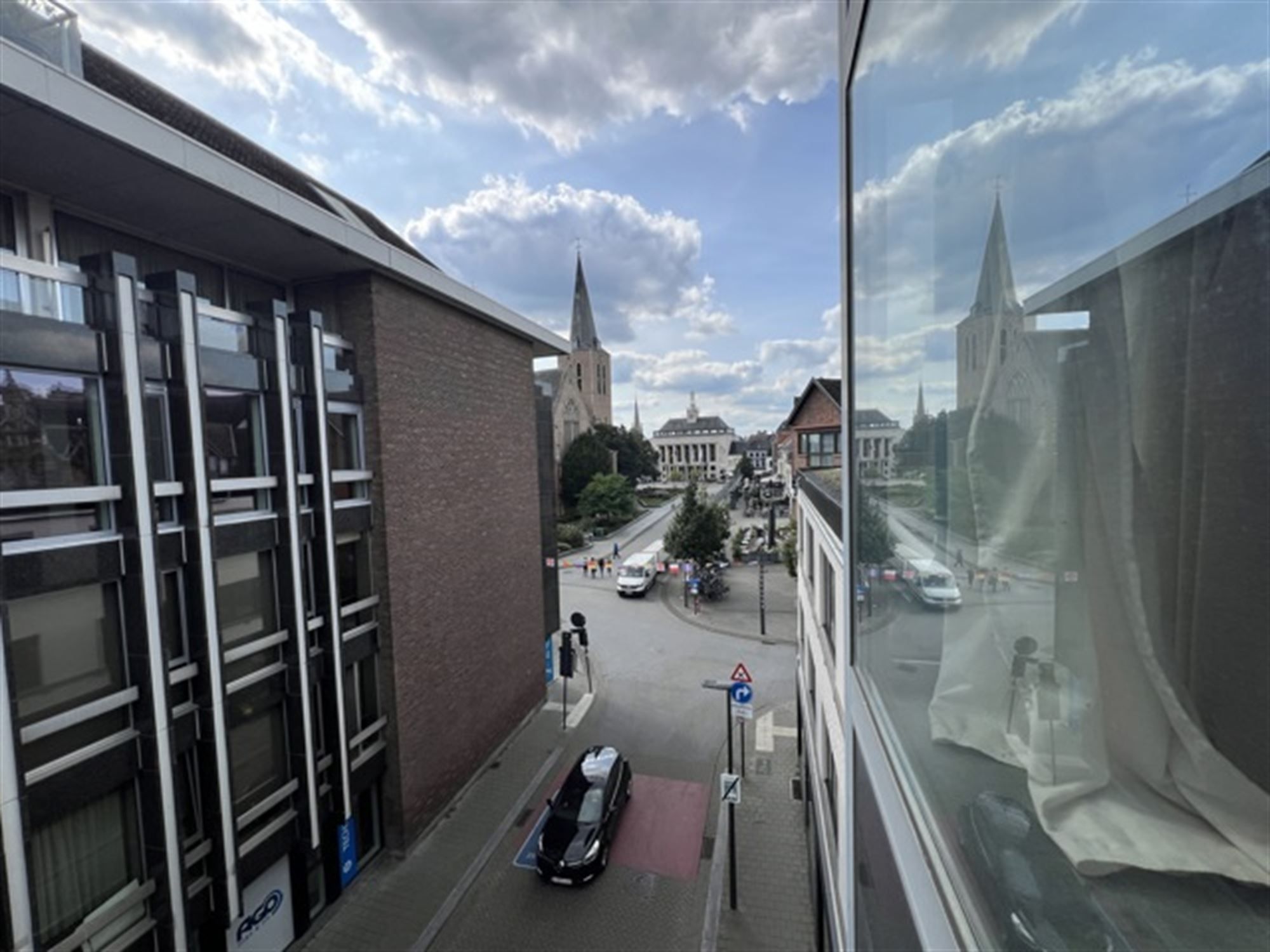 Ruim dakappartement met 3 slks nabij de markt foto 2