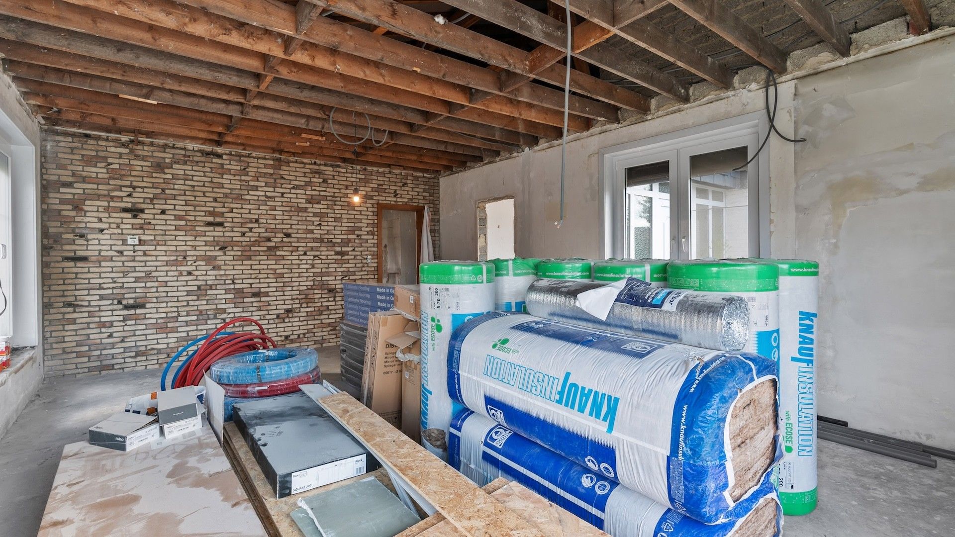 Te renoveren woning (O.B.) met 3 slaapkamers op 6a 48ca foto 14