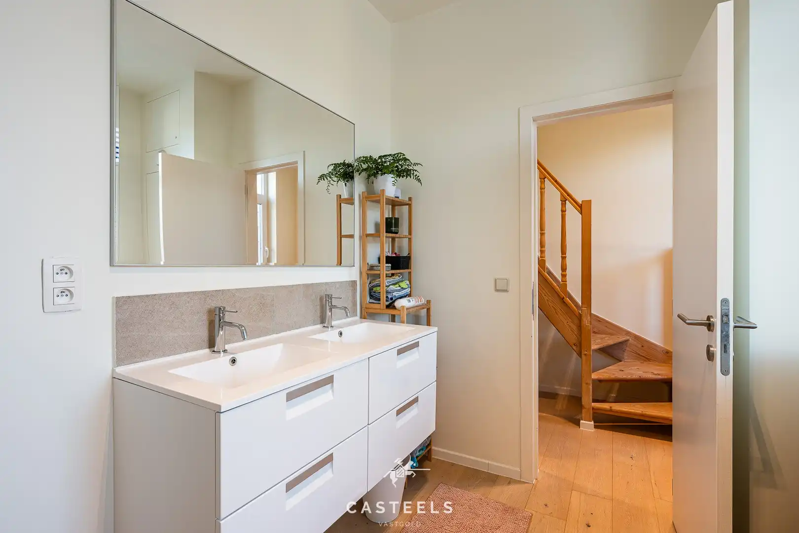 Instapklare gezinswoning met droomtuin en 3 slaapkamers foto 11