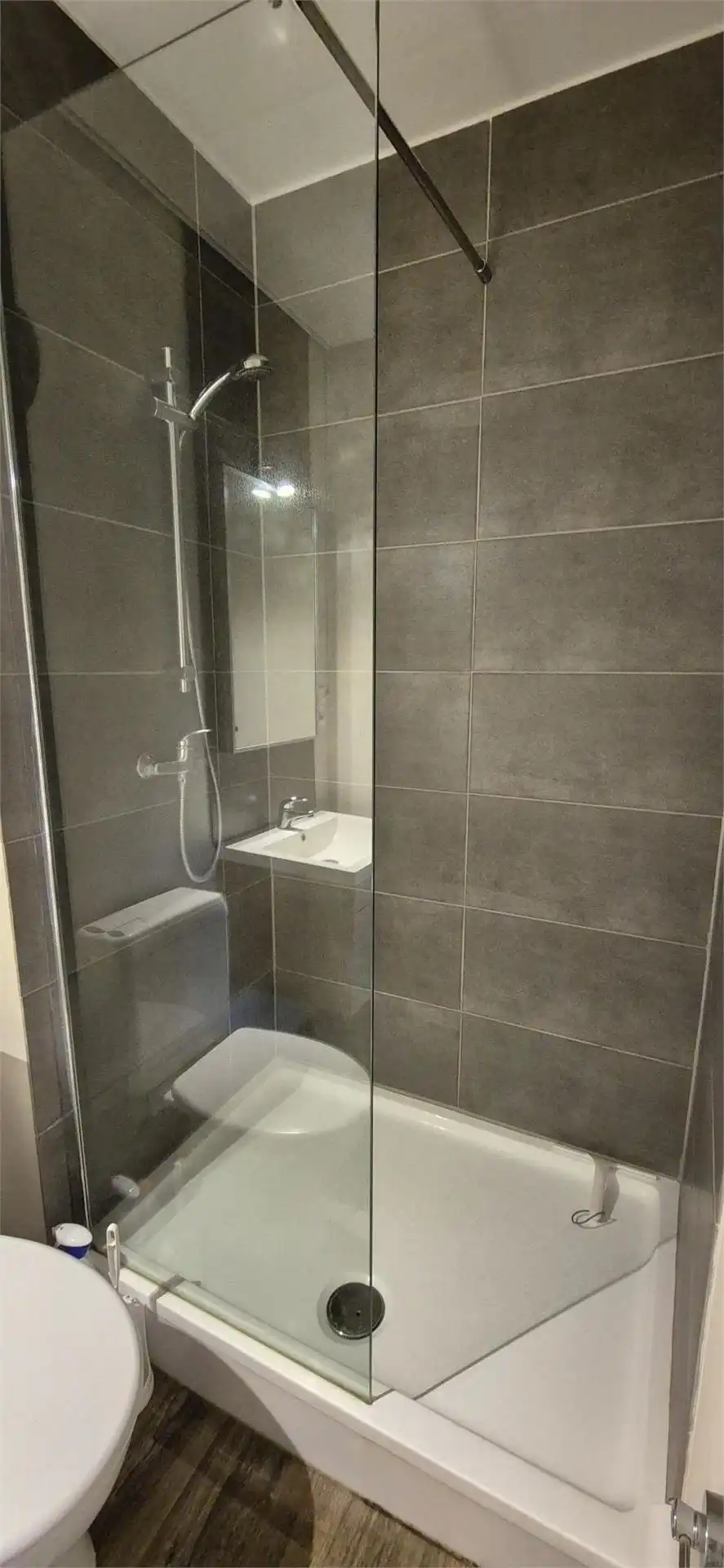 Bemeubeld met 1 slaapkamer foto 9