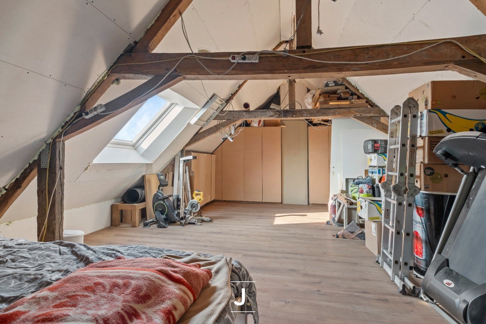 Instapklare en totaal gerenoveerde woning in Sint-Denijs foto 20