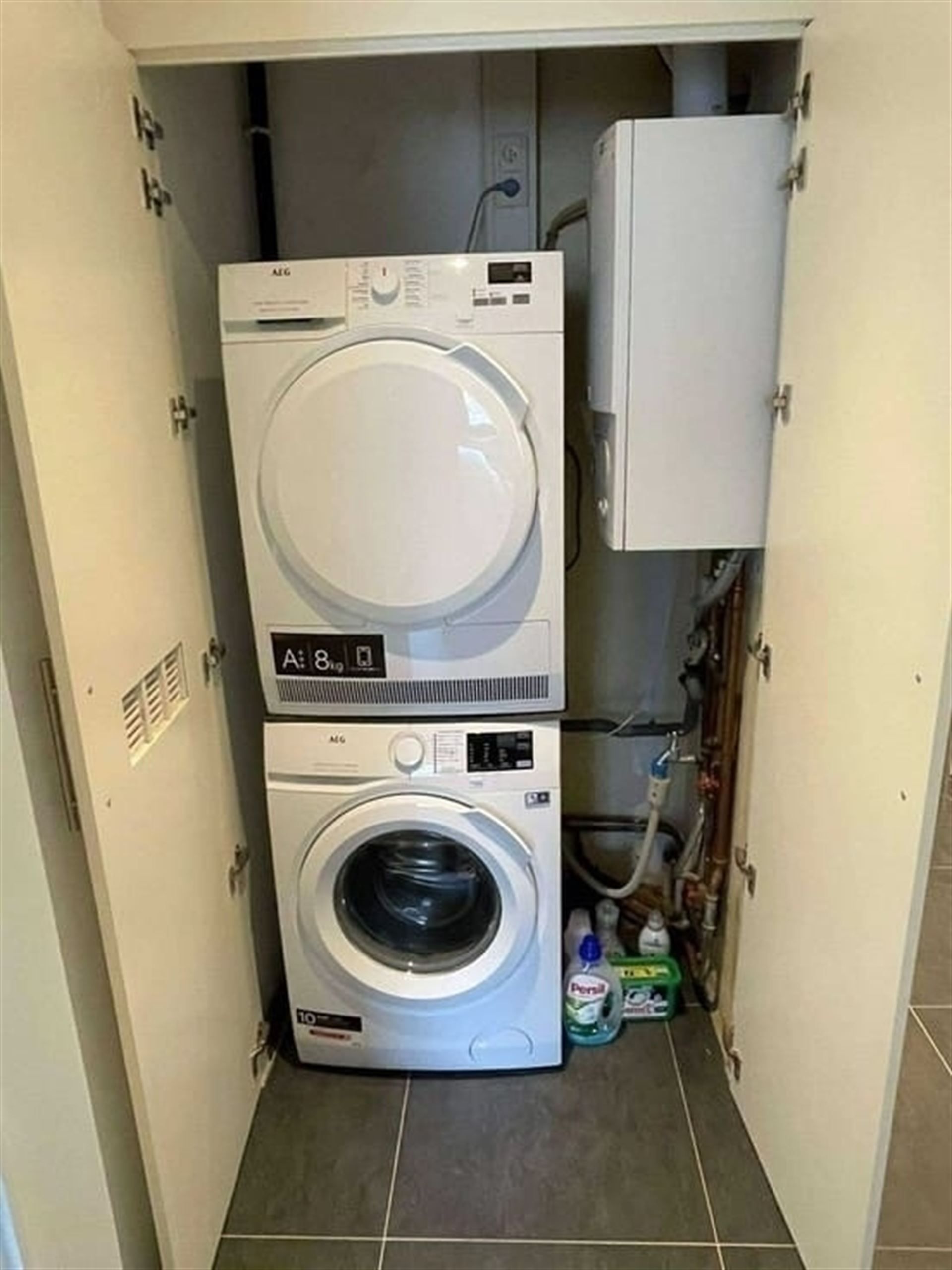 Ruim instapklaar appartement met garage! foto 13