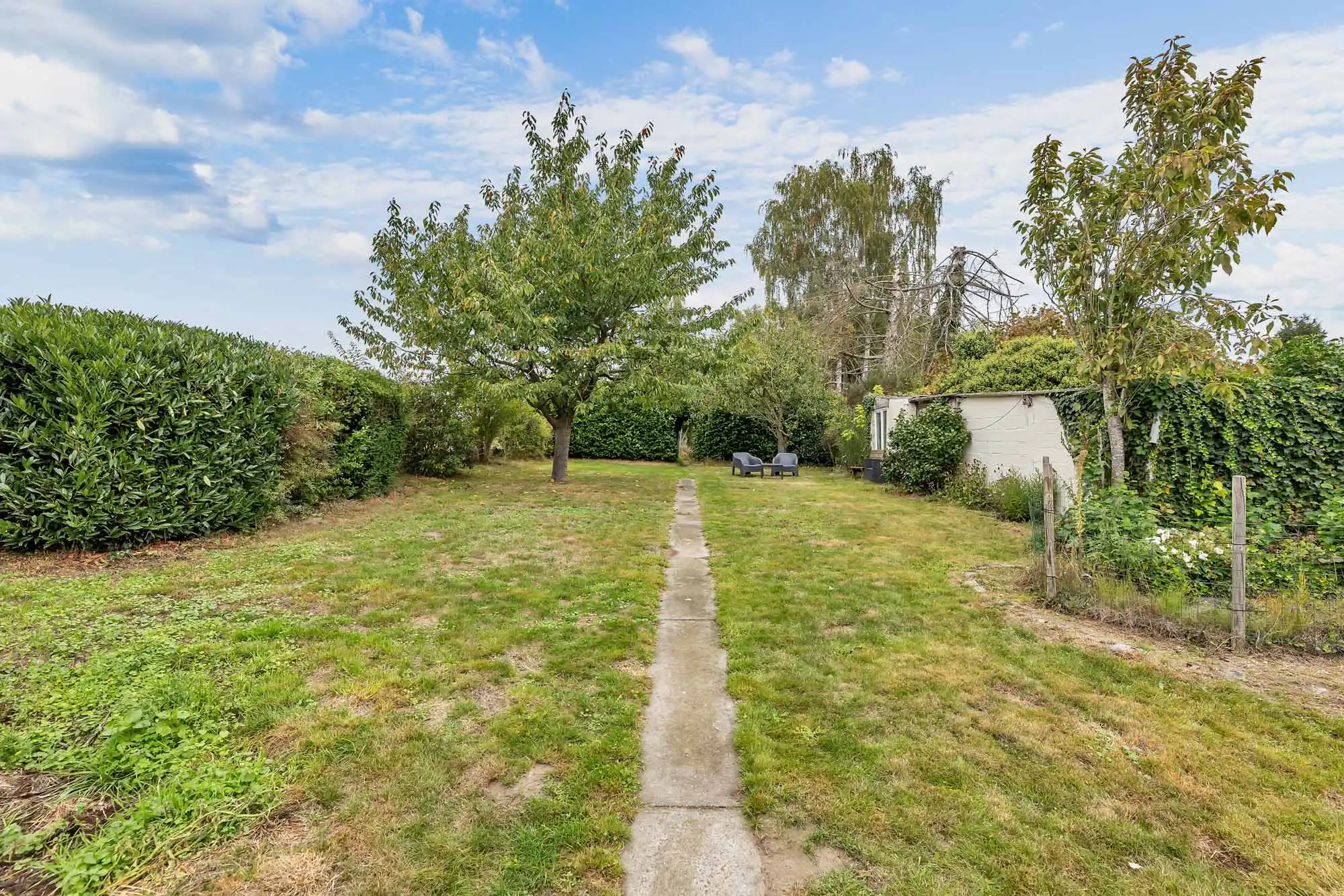 Instapklare woning met ruime garage op groene locatie foto 26