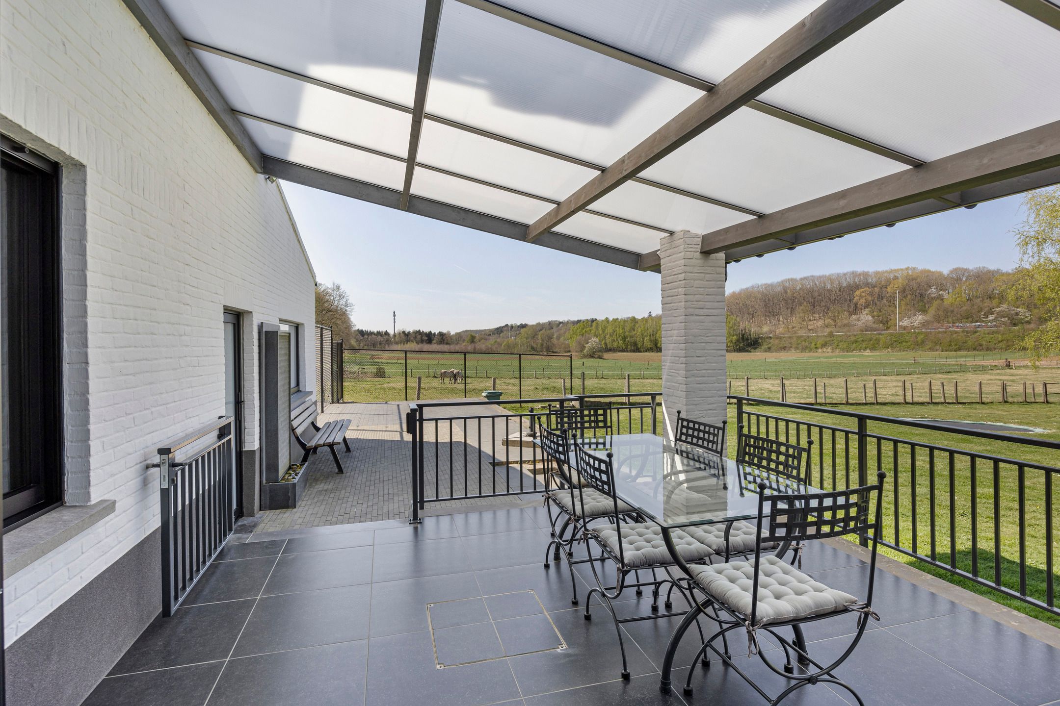 Perfect instapklare woning met een unieke ligging op 20 are foto 25