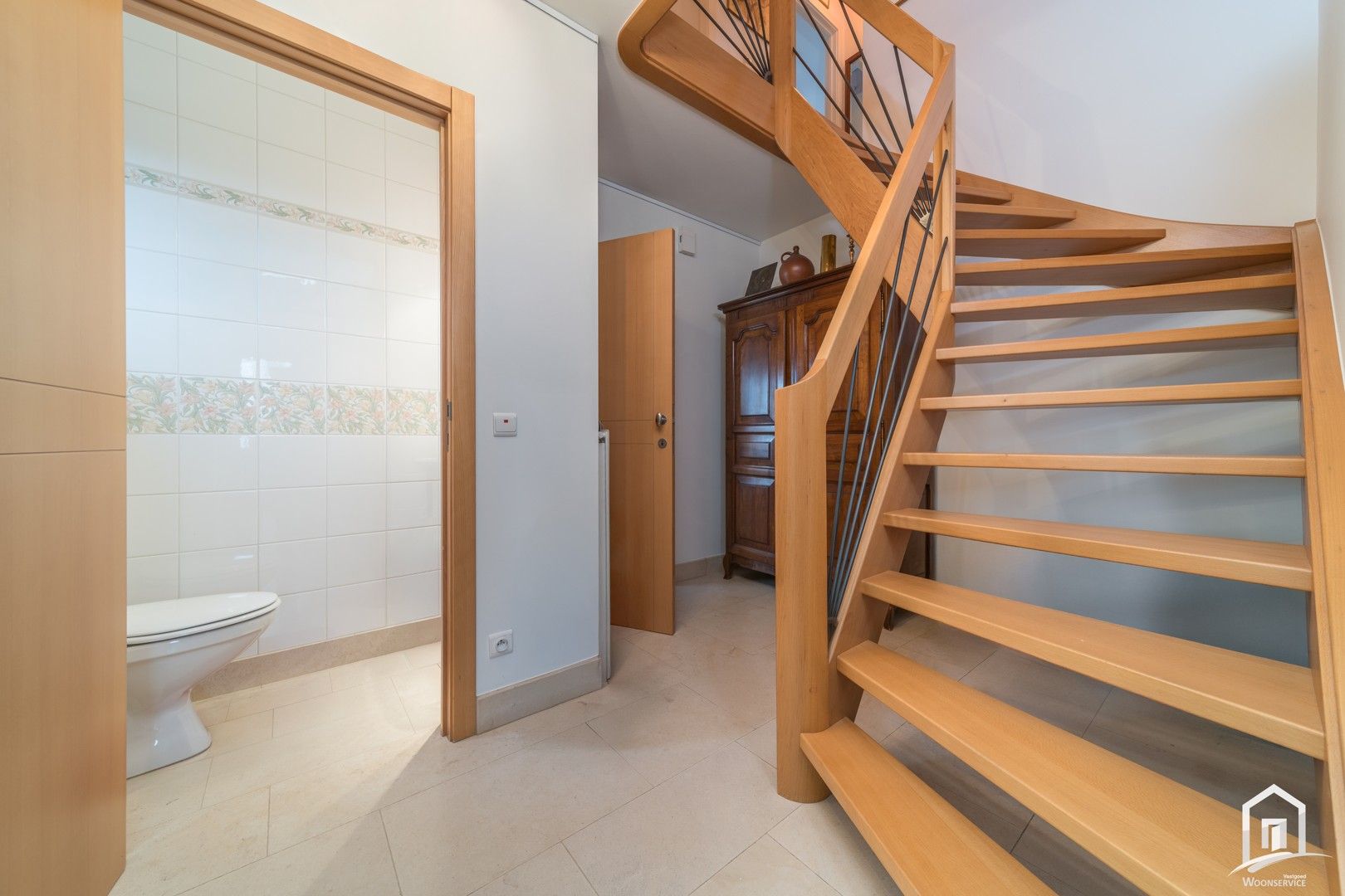 Zeer degelijke, ruime en gezellige viergevelwoning foto 16