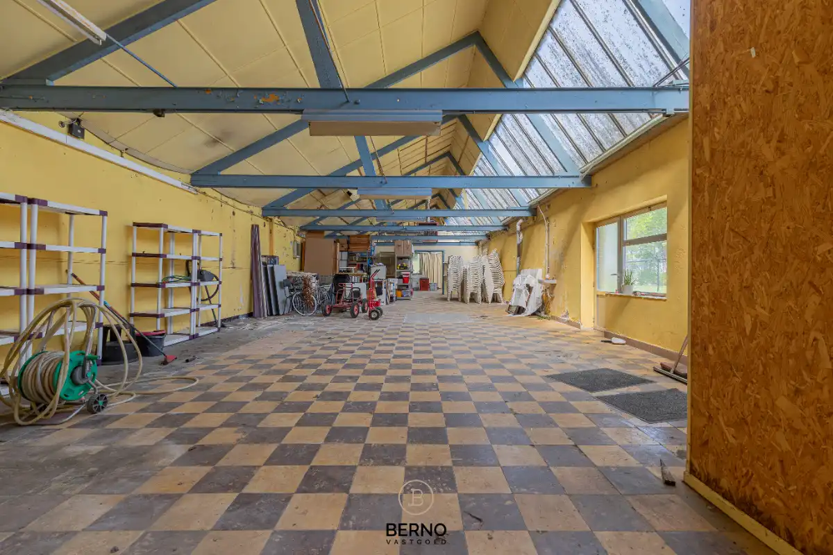 Multifunctionele eigendom met woning en magazijn (300 m²) op 14 are foto 18