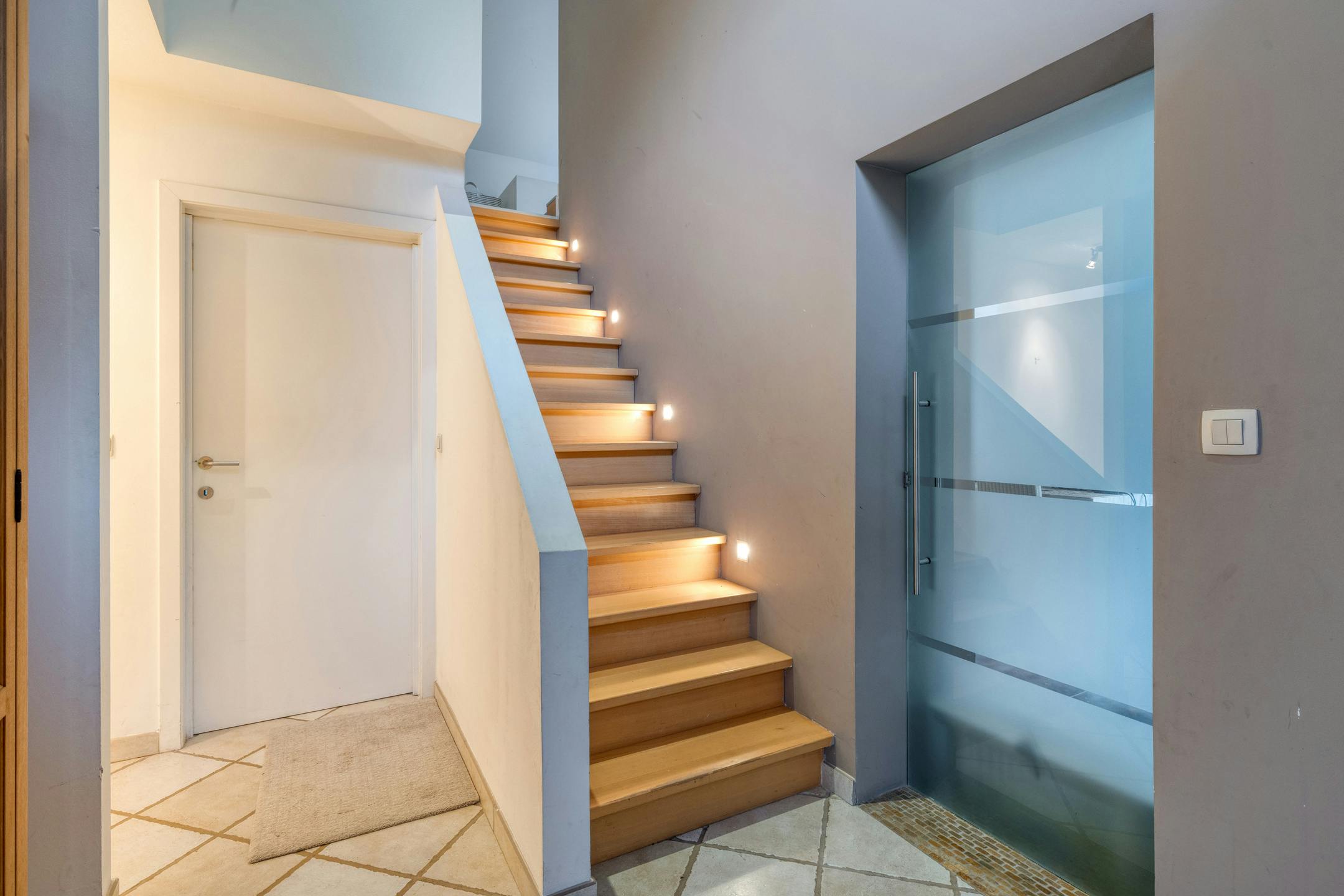 Gerenoveerd huis met 4 kamers te koop in Waregem foto 11