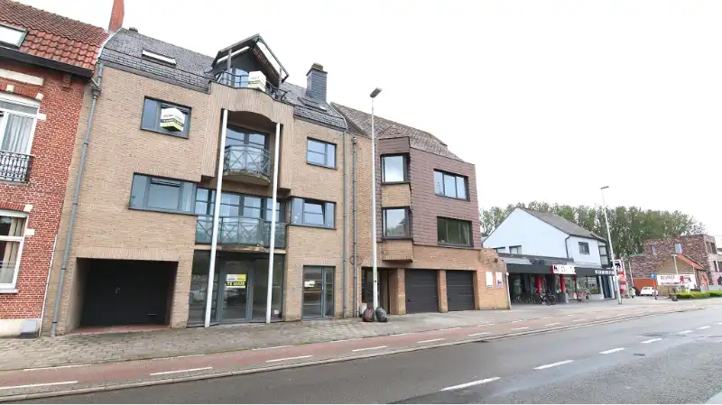 Commerciële ruimte te huur Baron Ruzettelaan 300/0001 - 8310 Assebroek