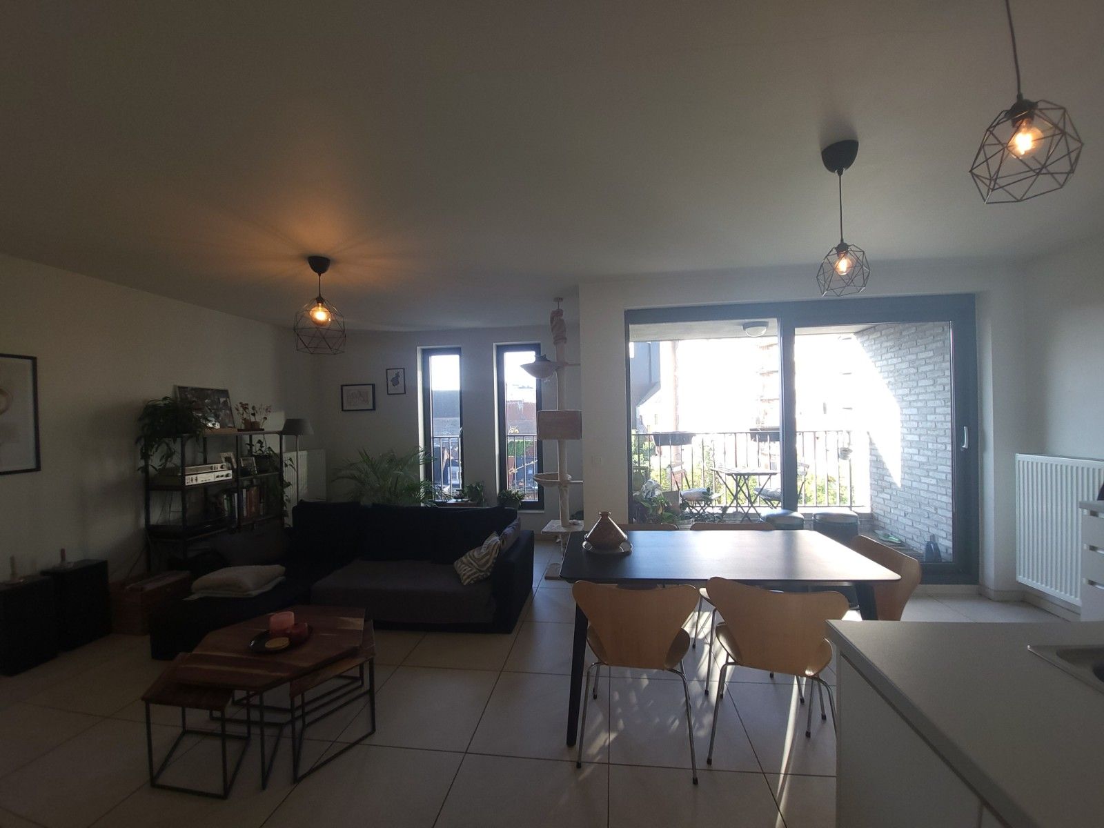 Zeer centraal gelegen 2-slaapkamer appartement foto 4