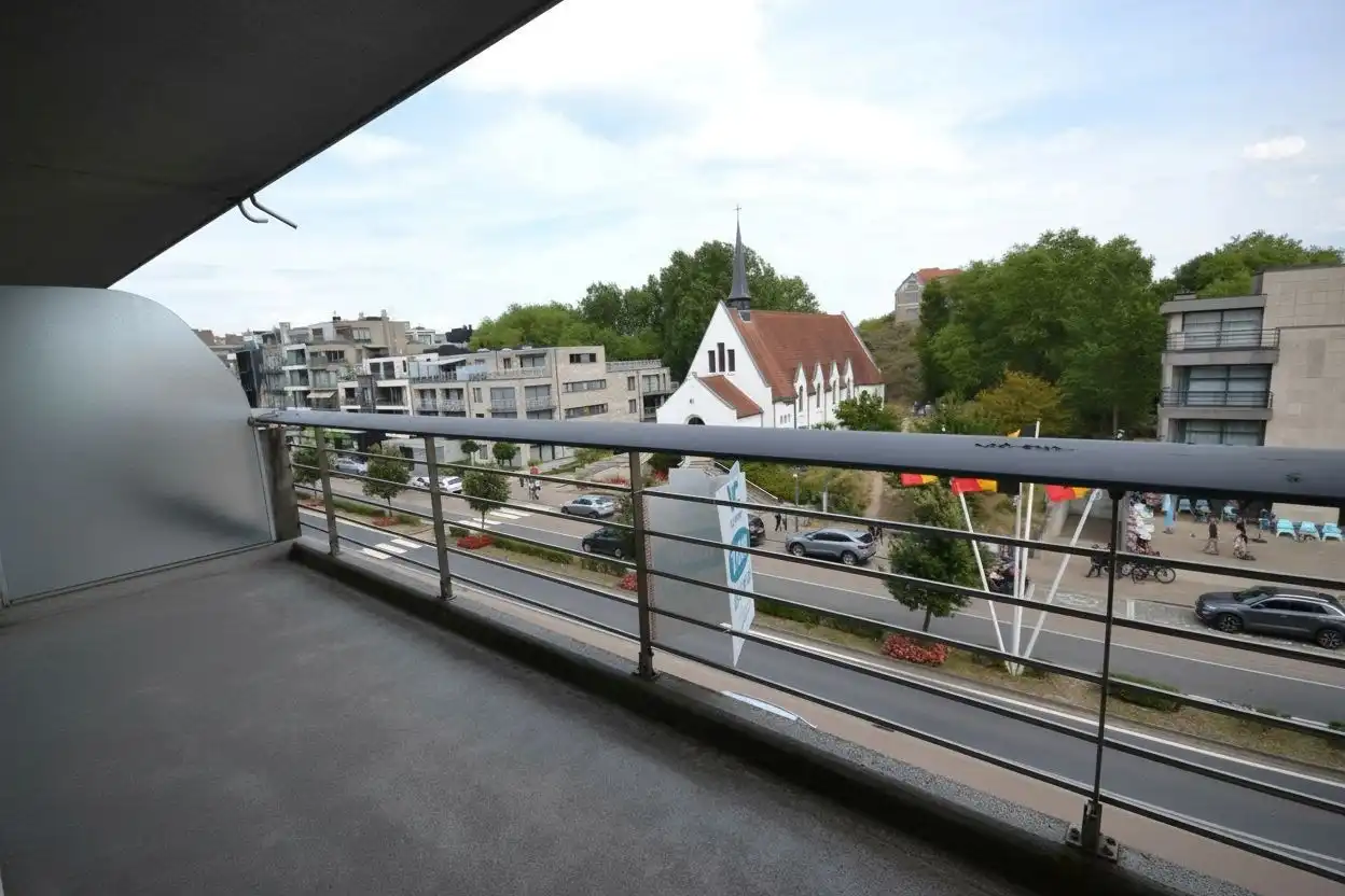 Ruim twee slaapkamer appartement te Oostduinkerke foto 9