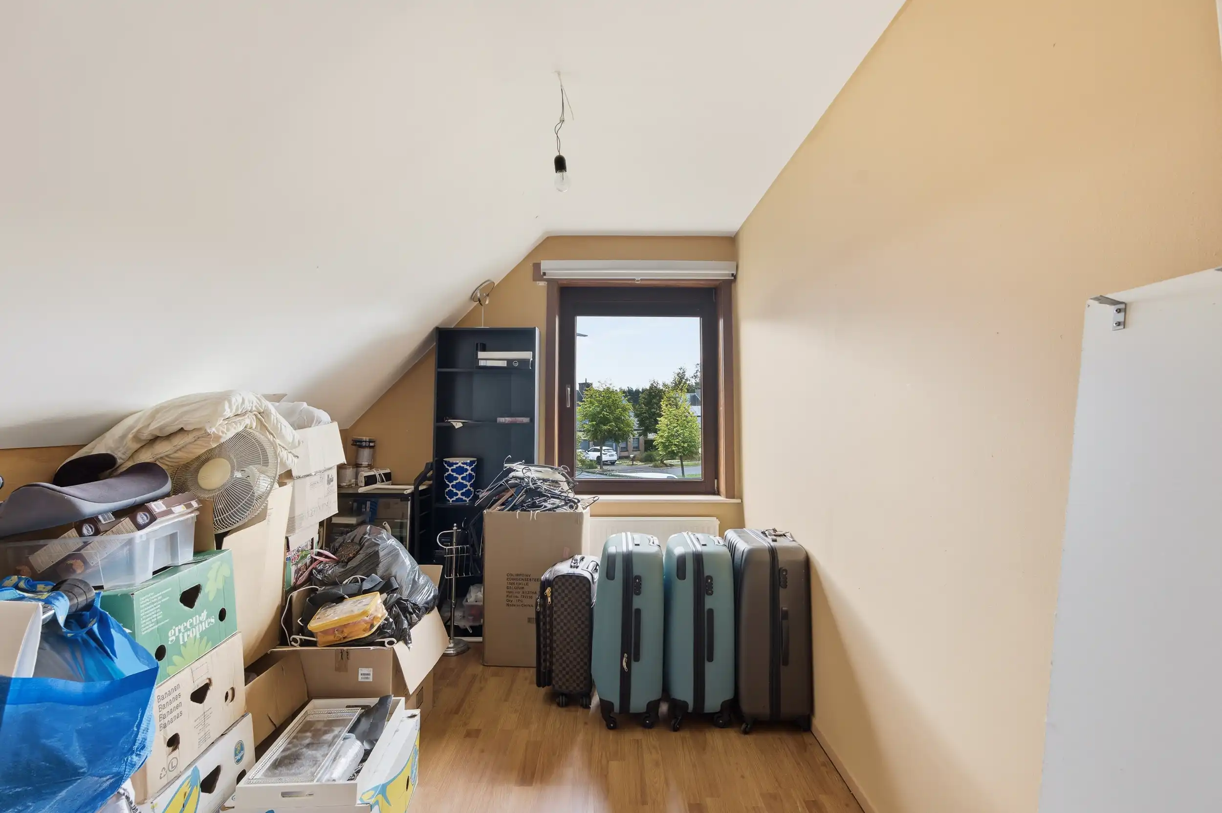Op te frissen gezinswoning in gegeerde, residentiële, wijk foto 17
