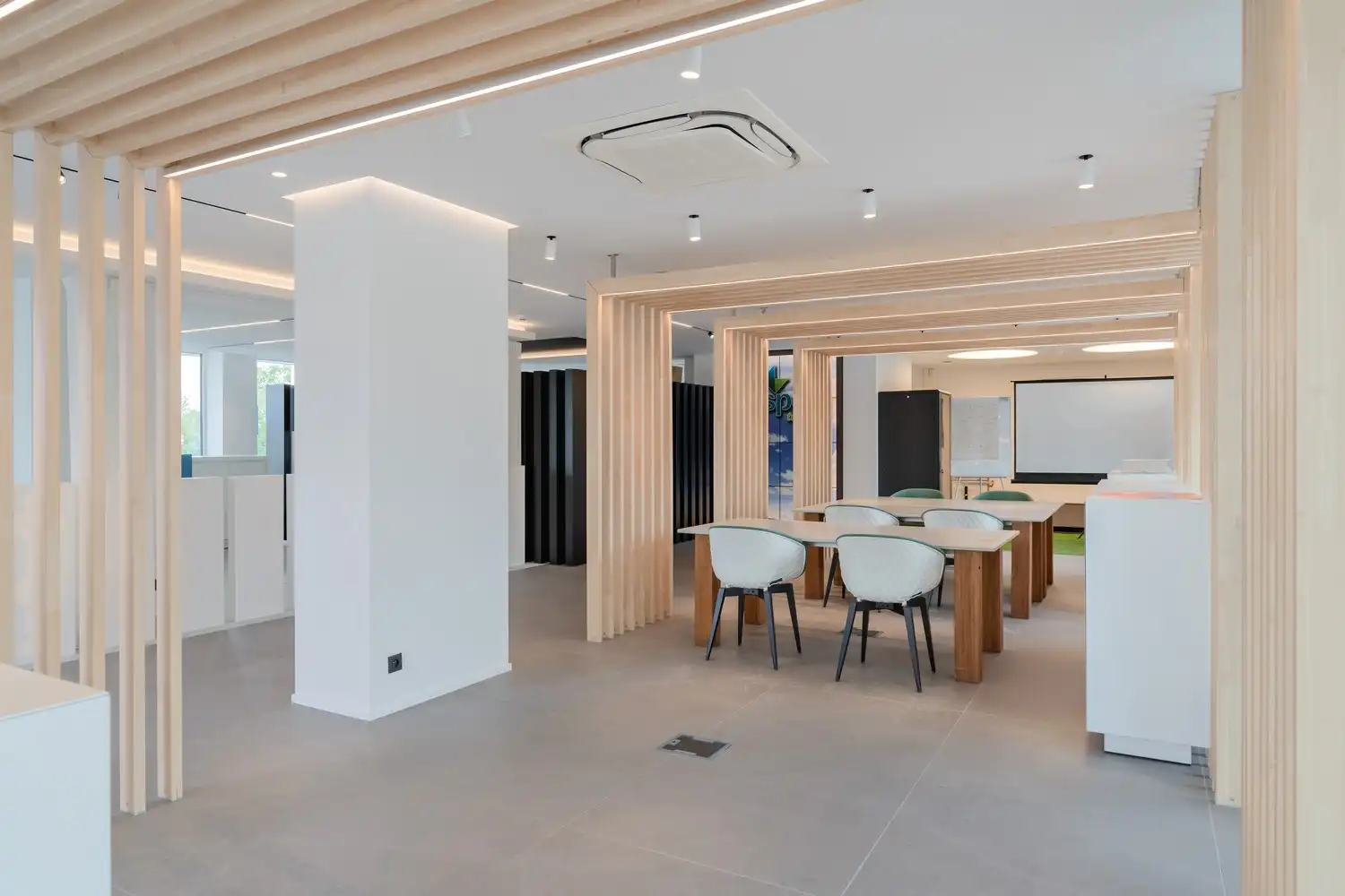 220m² kantoor/showroom foto 7