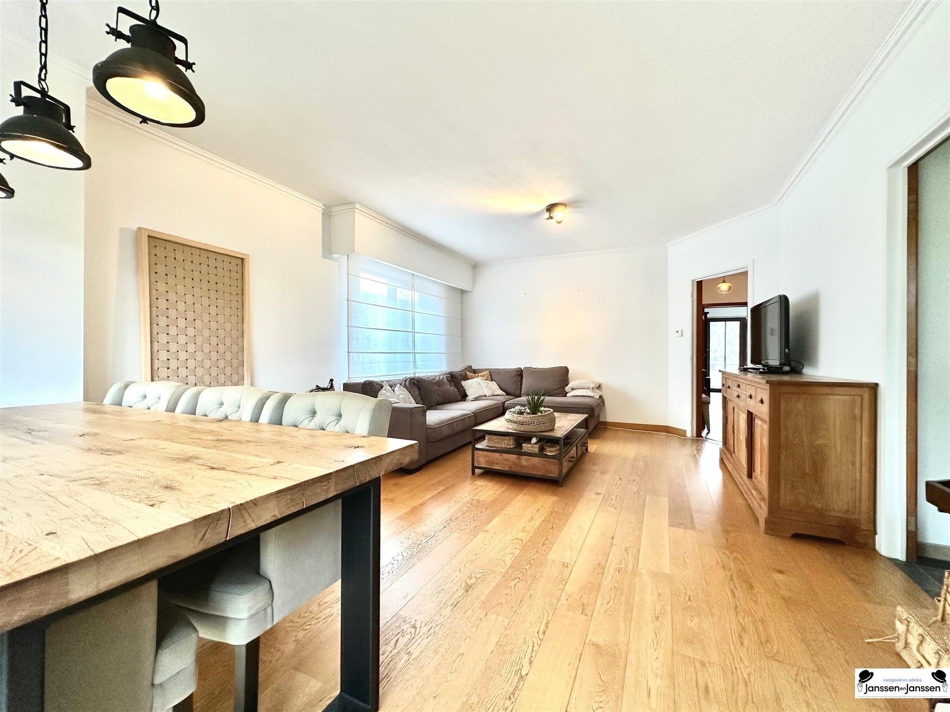 Ruim appartement met drie slaapkamers, terras en berging te Maria-Ter-Heide foto 16