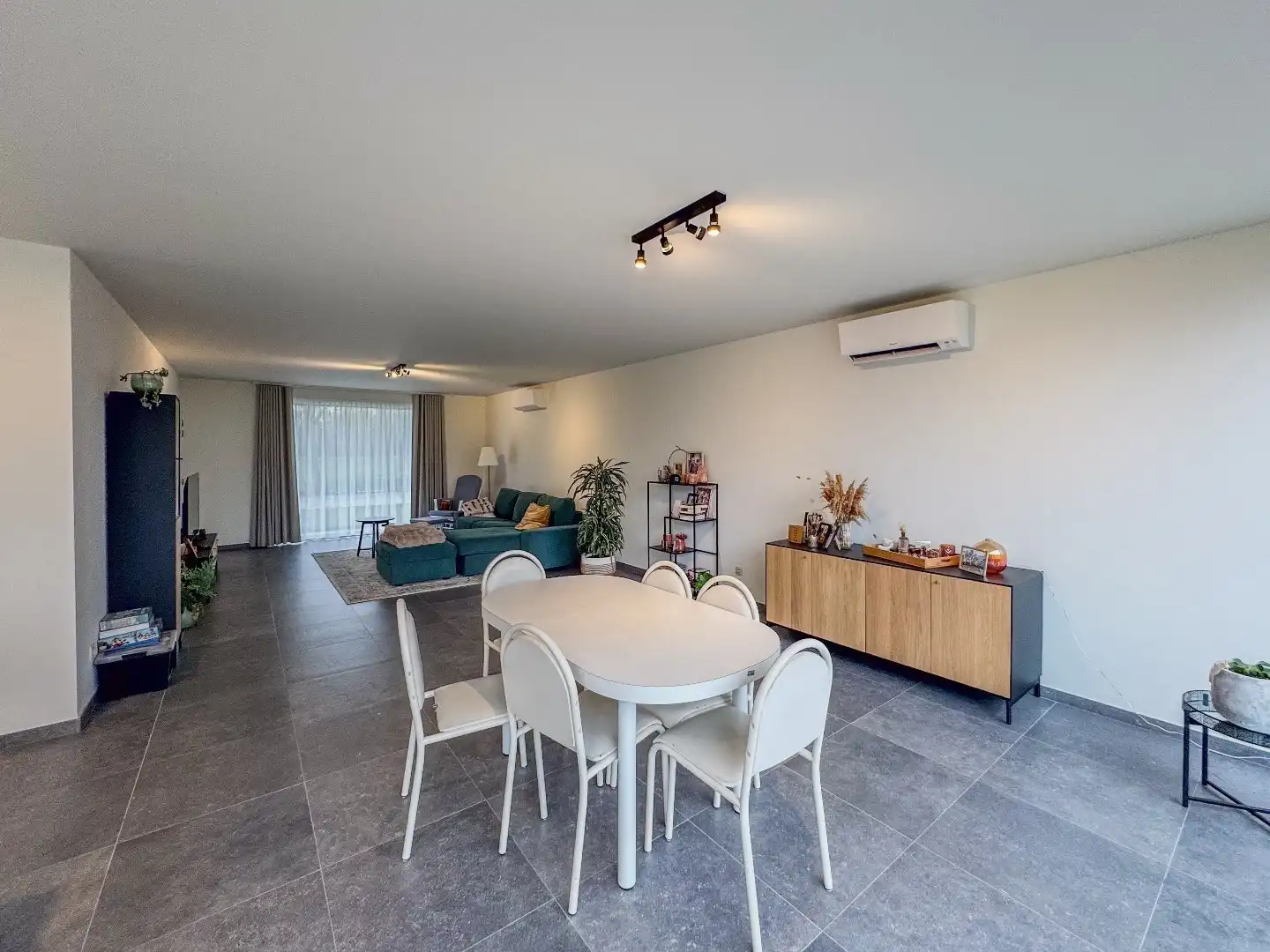 Prachtige nieuwbouwwoning met 3 slaapkamers, carport en tuin met tuinberging. foto 13