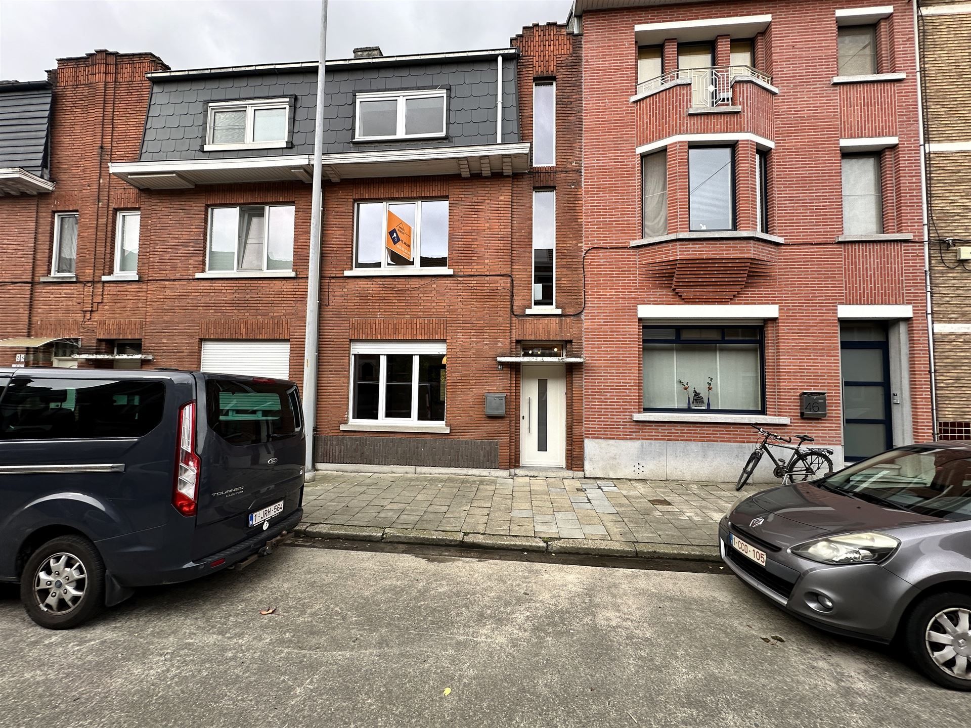 Ruime woning in Sint-Gillis-Dendermonde nabij centrum en station foto 1