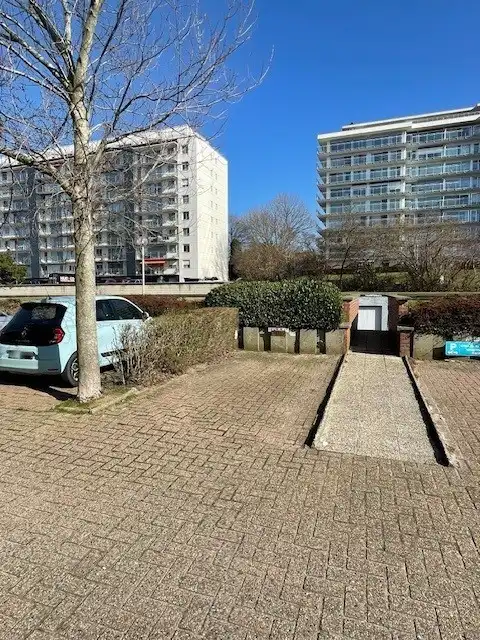 Ruim 3-kamerappartement met garagebox en autostaanplaats foto 22