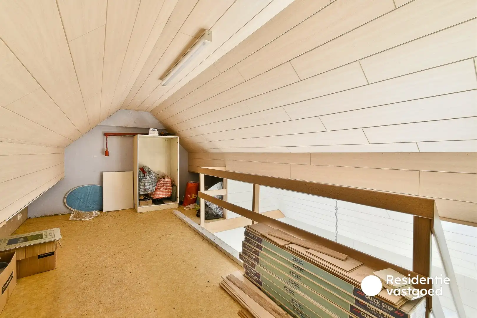 Ruime en instapklare villa met 4 slaapkamers, garage, tuin en 2 terrassen foto 21