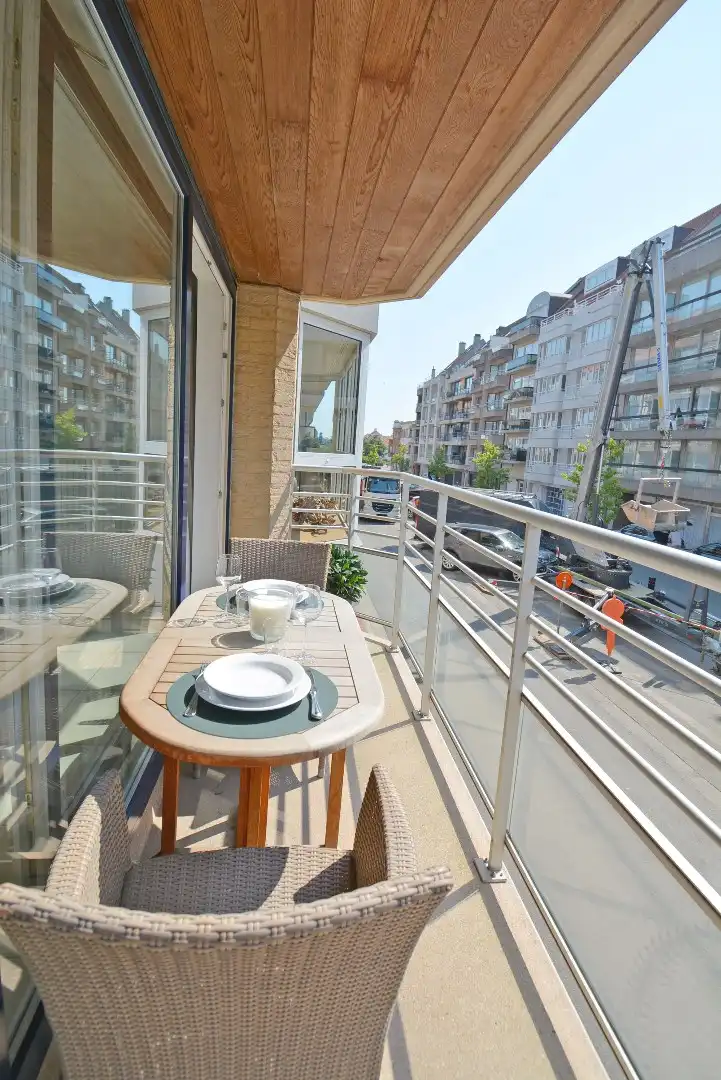 Ruim en lichtrijk appartement met 2 slaapkamers vlakbij het Rubensplein. foto 18