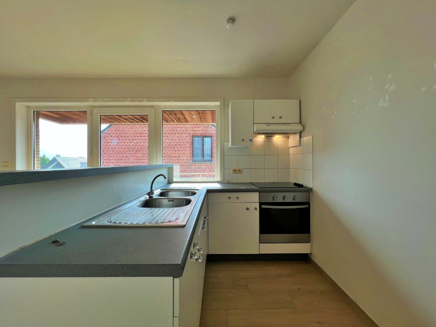 Centraal gelegen en energiezuinig appartement in Lovendegem foto 6