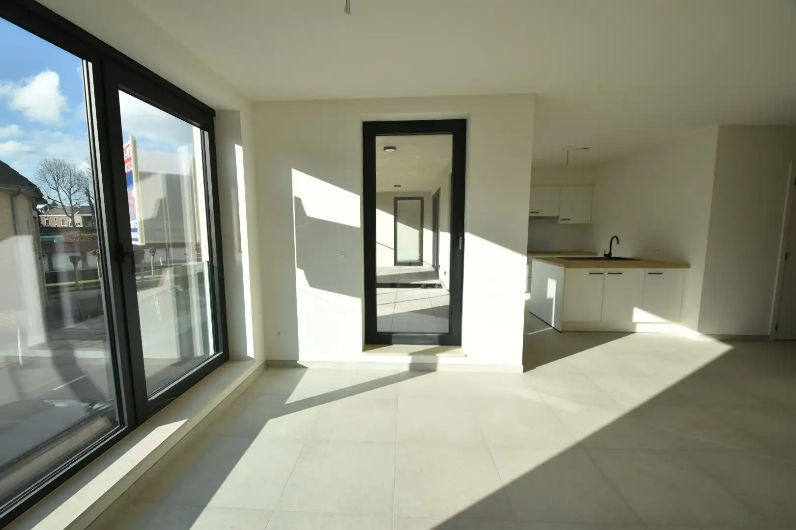 Modern ingericht appartement aan rand van centrum foto 5