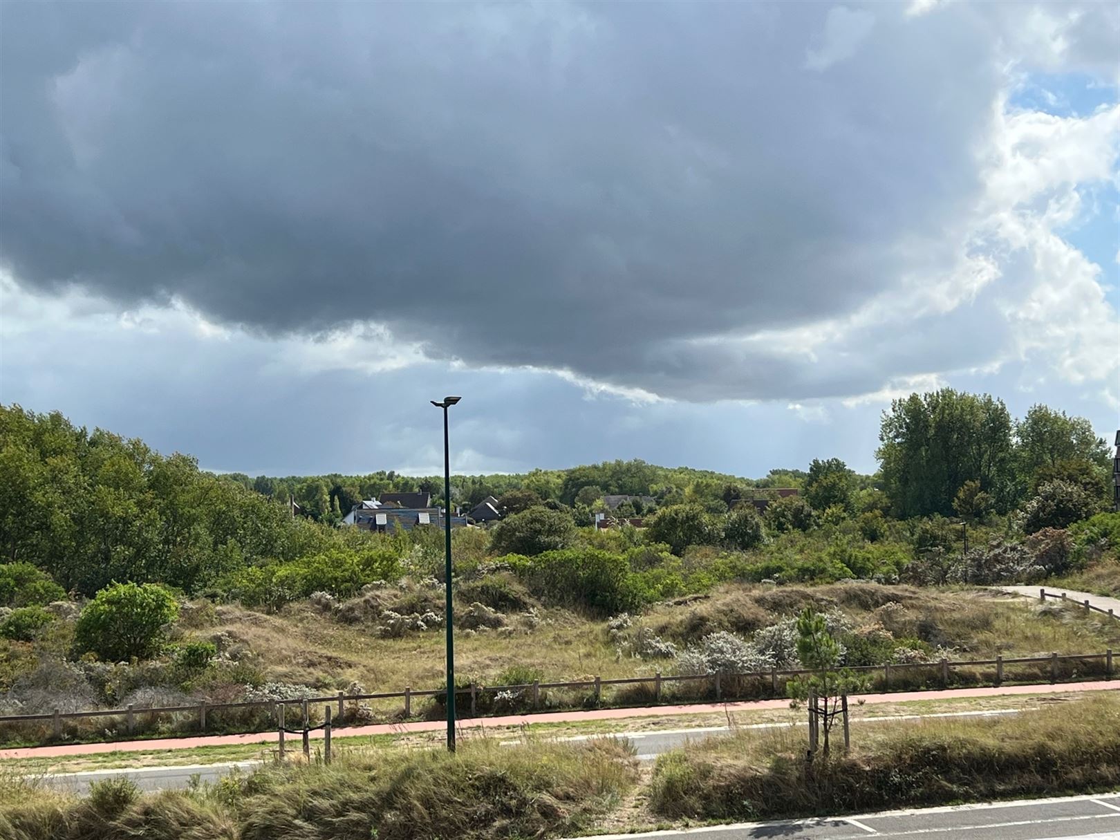 Heel mooie zongerichte studio met zicht op duinen foto 3