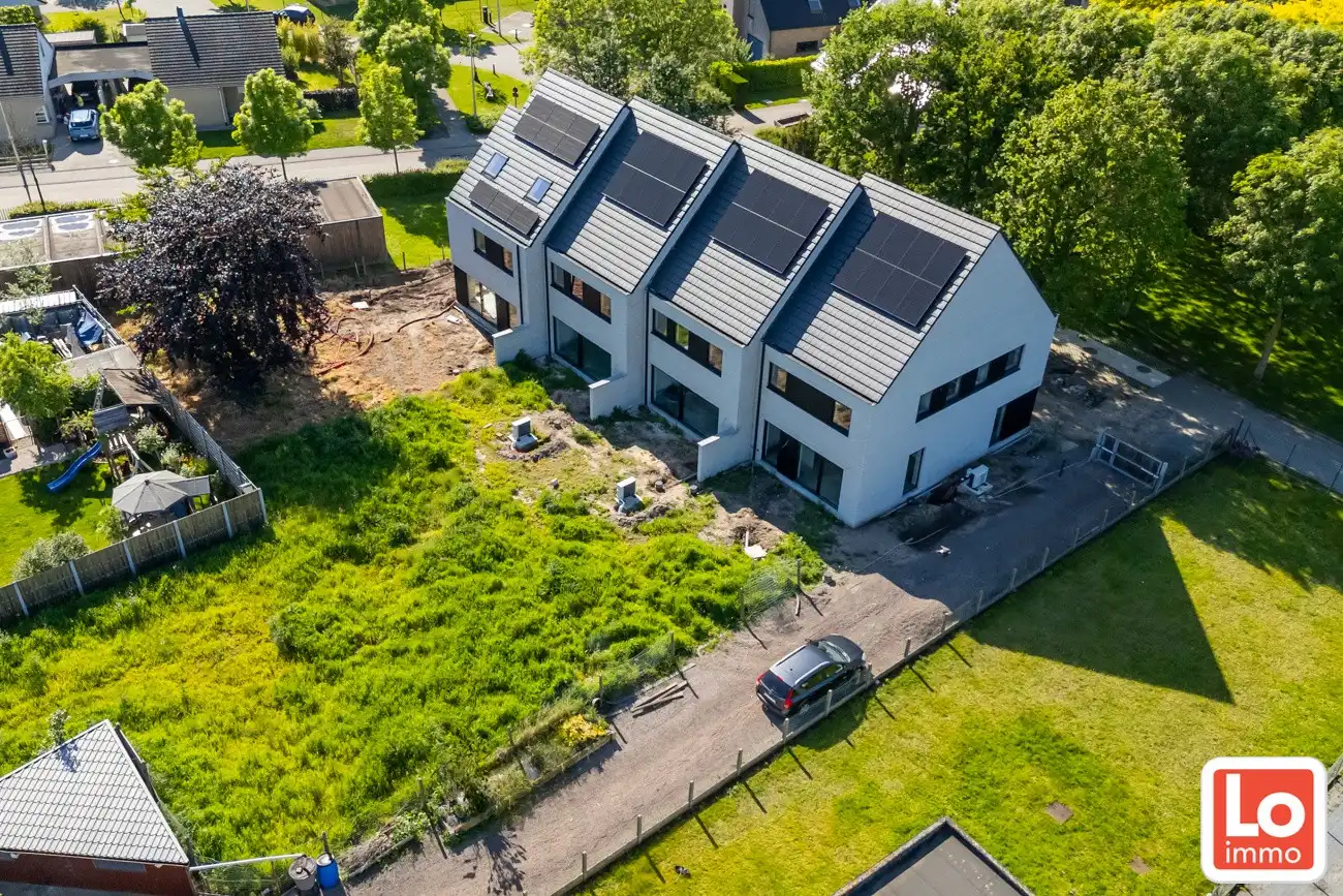 Prachtige nieuwbouwwoning met 3/4 slpks op topligging in een doodlopende straat! foto 5