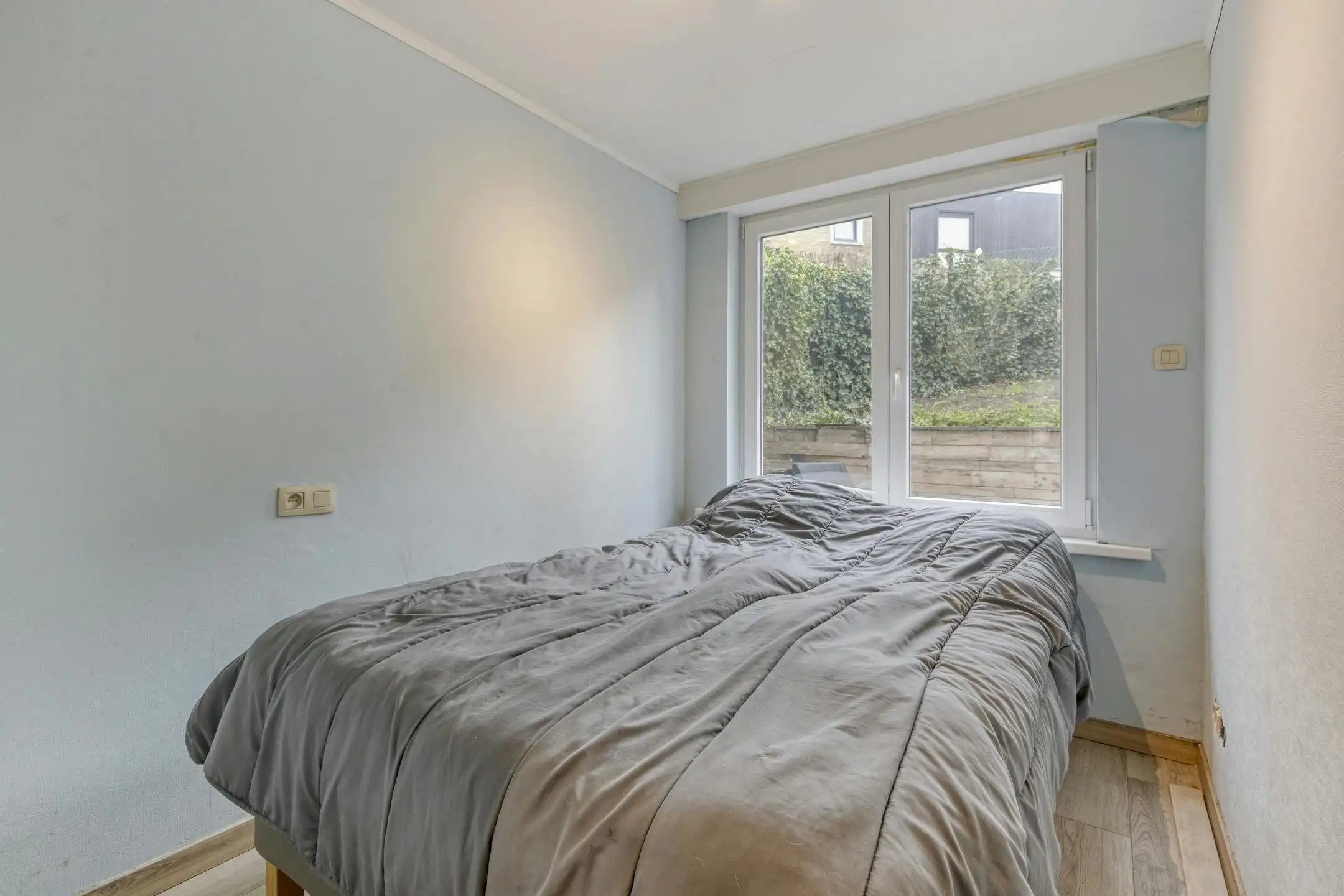 Gerenoveerd appartement (93m²) met zeer ruime tuin te De Panne foto 10