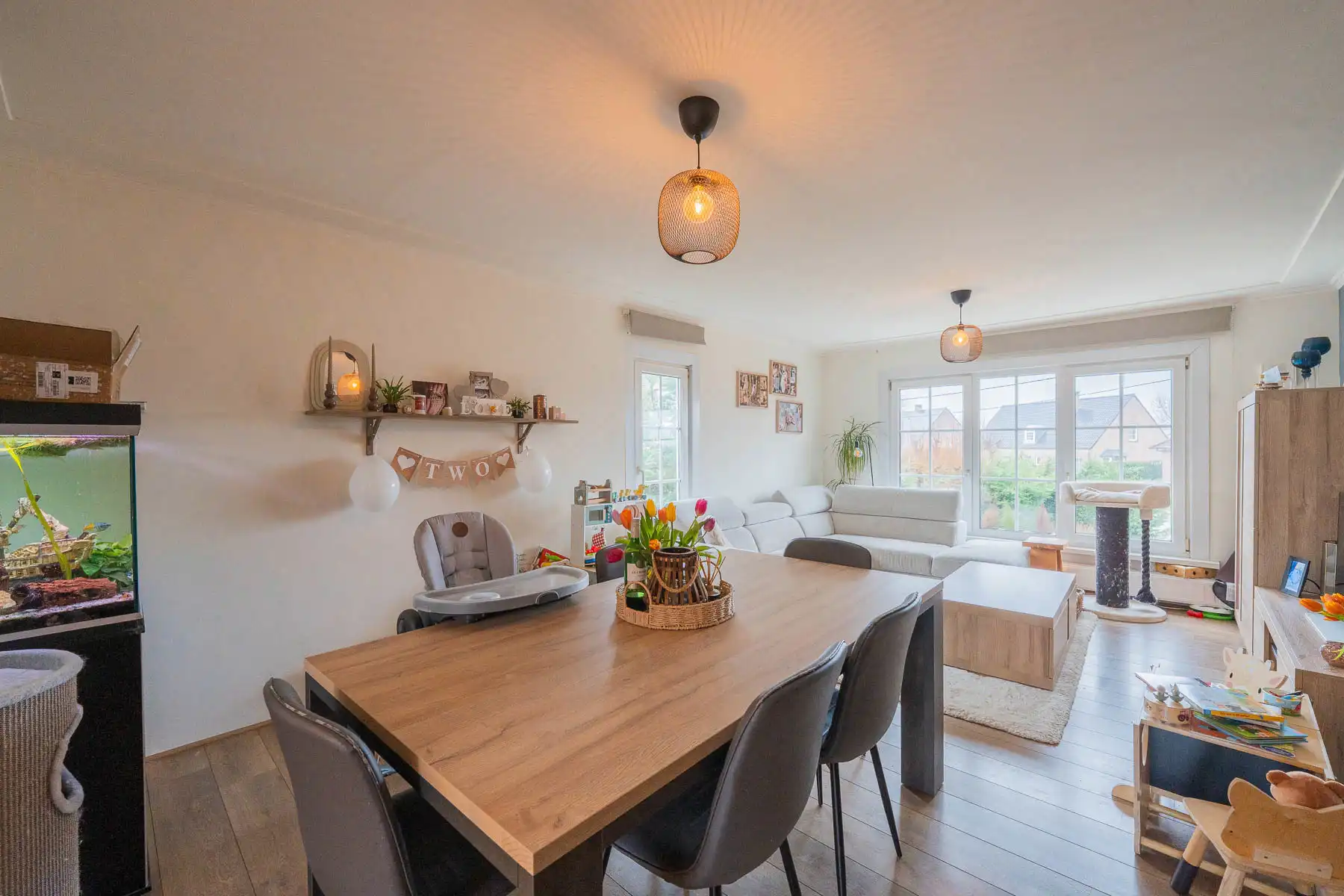 Karaktervolle woning met zuidgerichte tuin foto {{pictureIndex}}