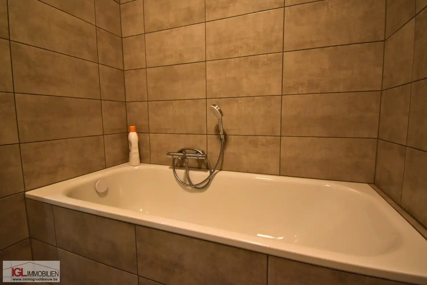 Modern gelijkvloersappartement met 2 slaapkamers en 2 staplaatsen te huur in Sint-Pieters-Leeuw foto 7