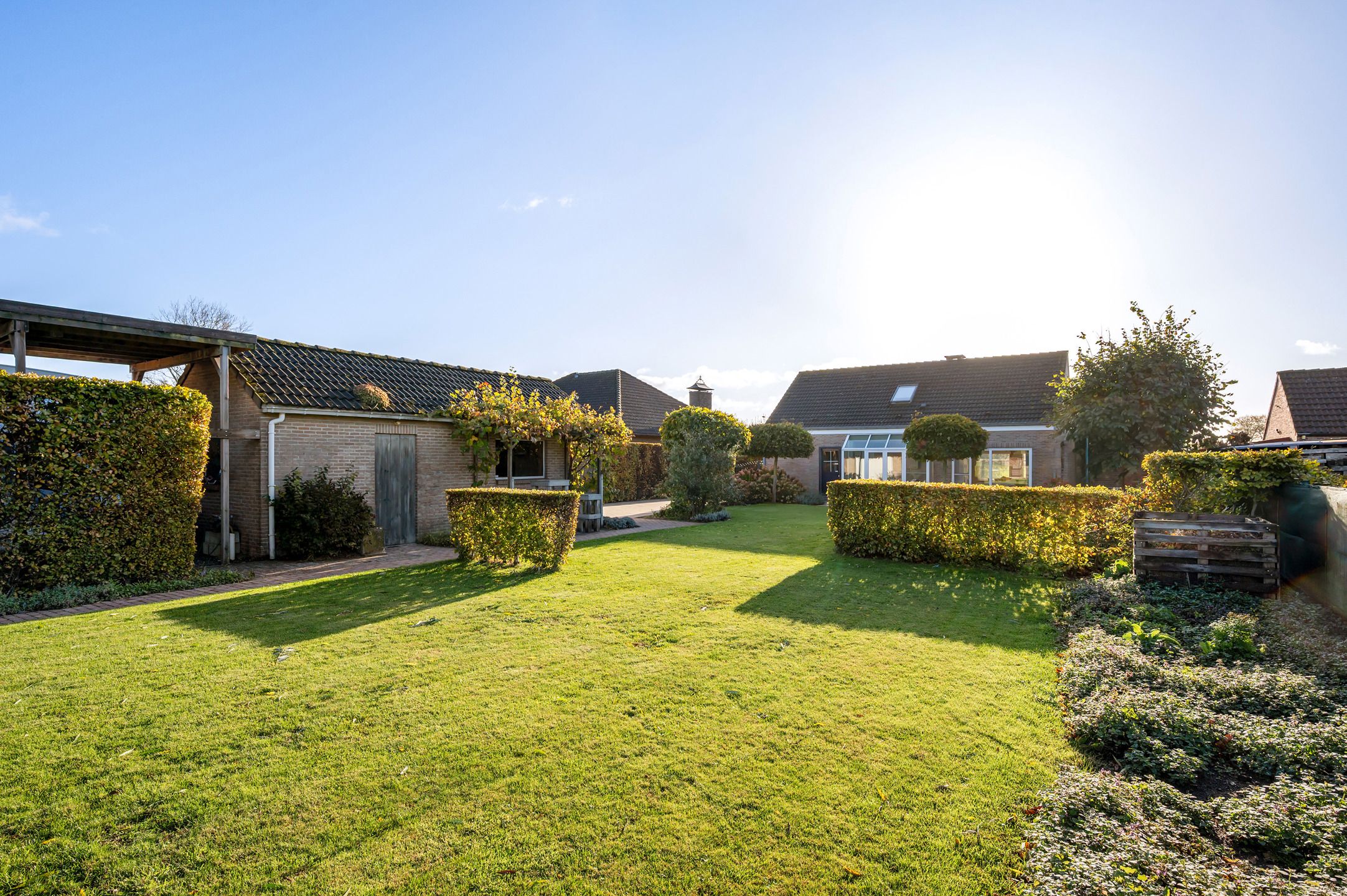 Instapklare villa op perceel van Ca. 4.010 m²! foto 27