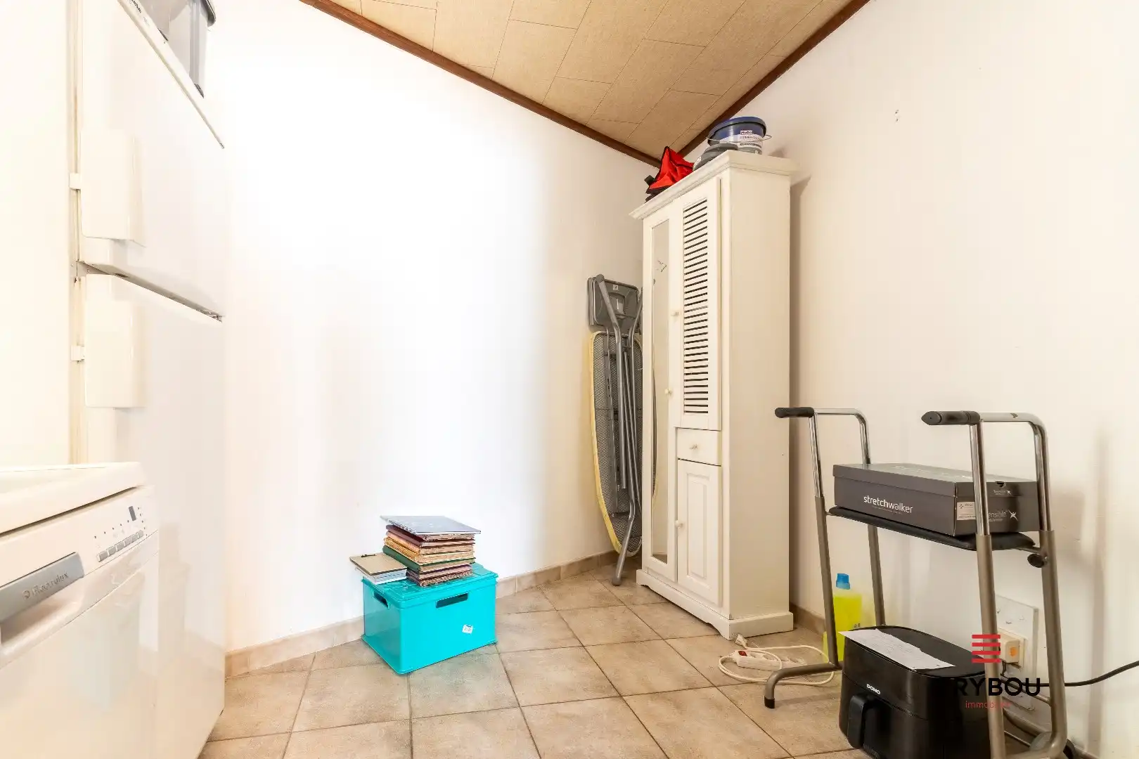 Verrassend ruime woning aan de rand van Houthulst op ruim perceel van 720m². foto 11